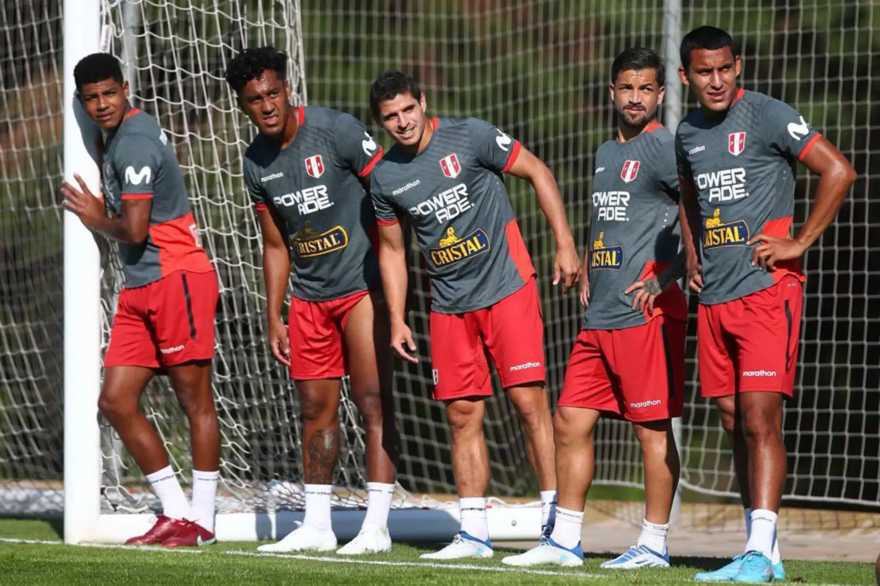 Futbolista de la selección peruana, durante el último día de entrenamientos en el Centro de Alto Rendimiento Deportivo de San Cugat, en Barcelona. Foto: FPF
