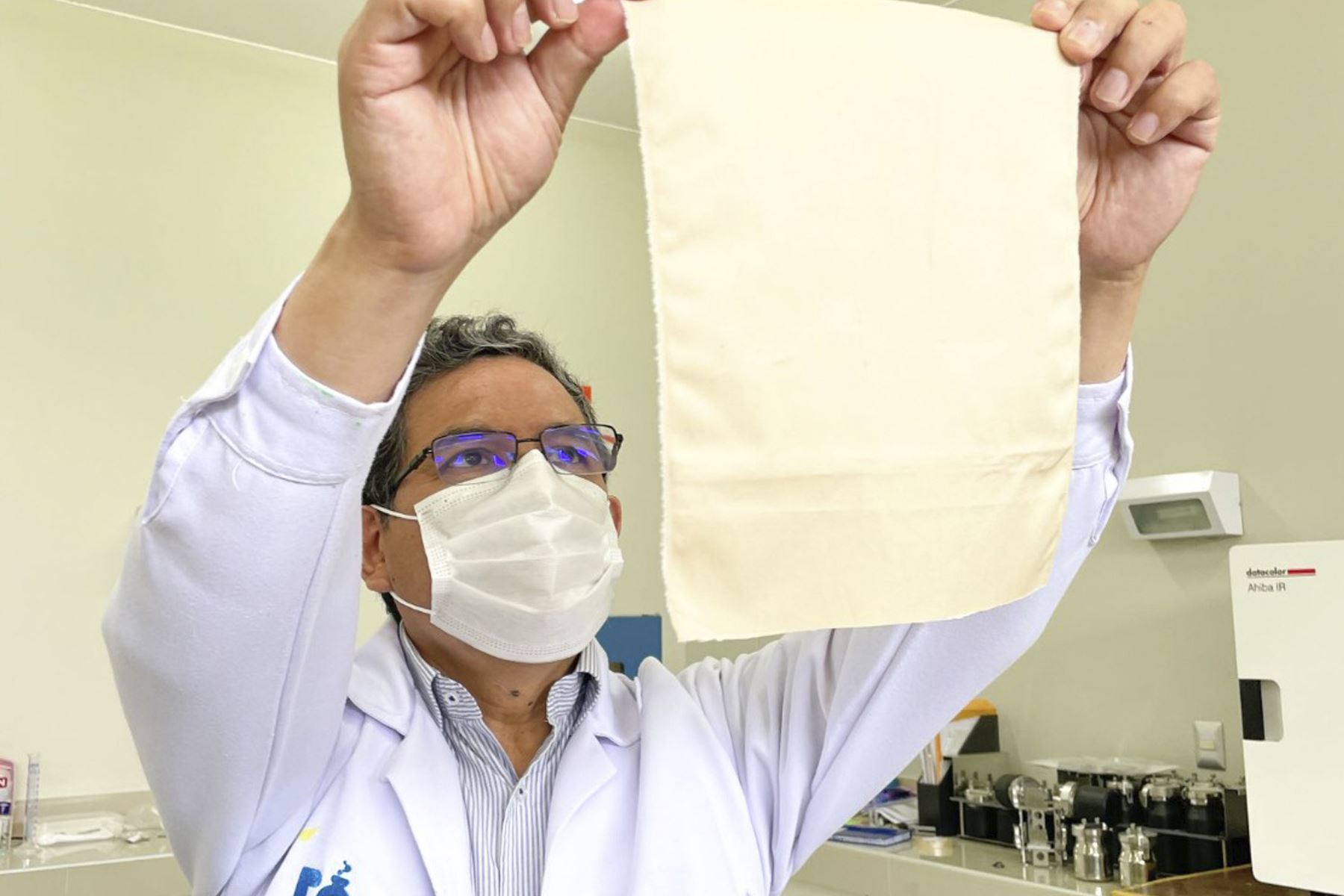 UNI concluye investigación para desarrollo de tela y cuero con propiedades antimicrobianas