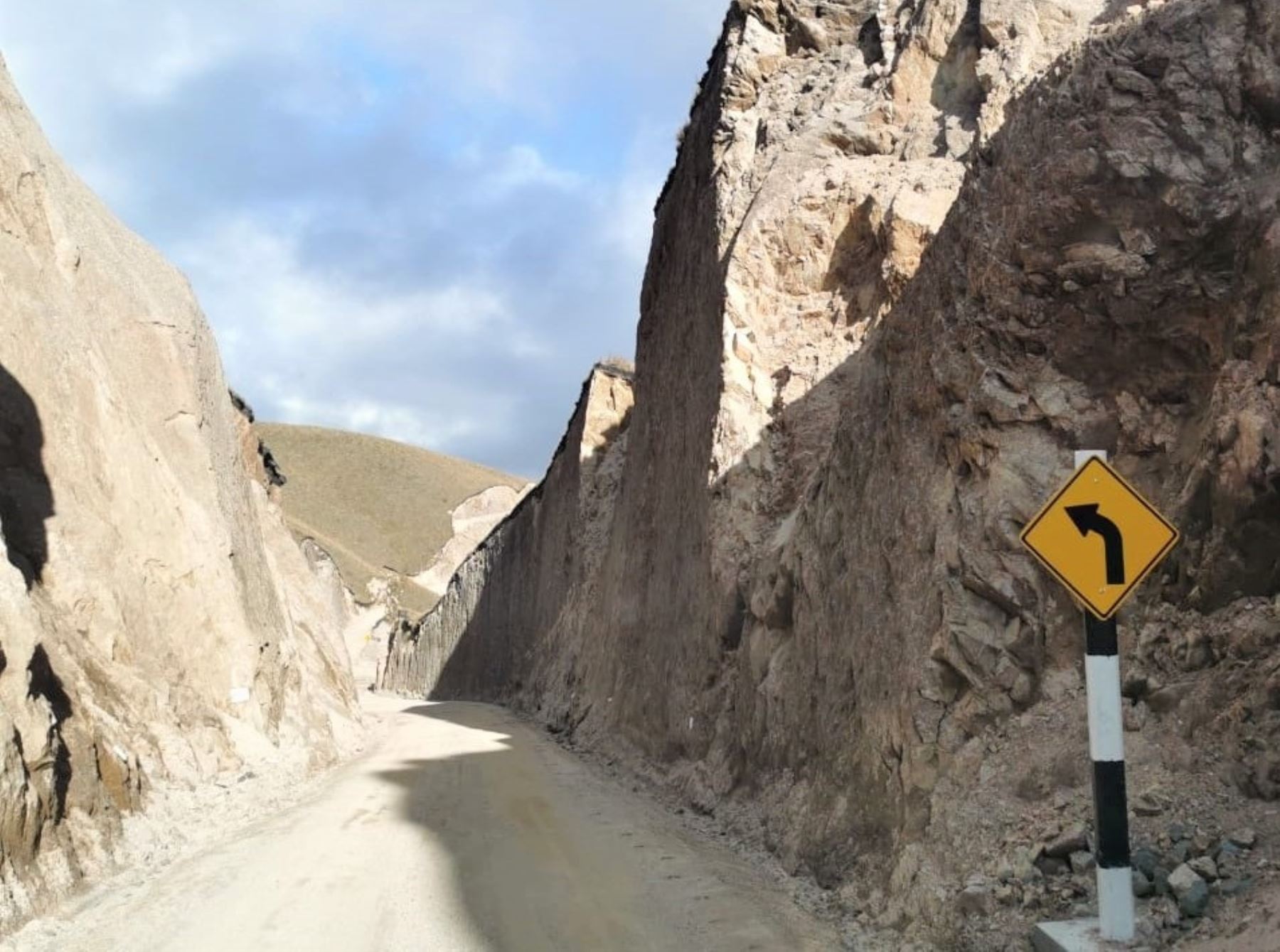 La Libertad: MTC ejecuta supervisión ambiental a la carretera Calemar-Abra El Naranjillo