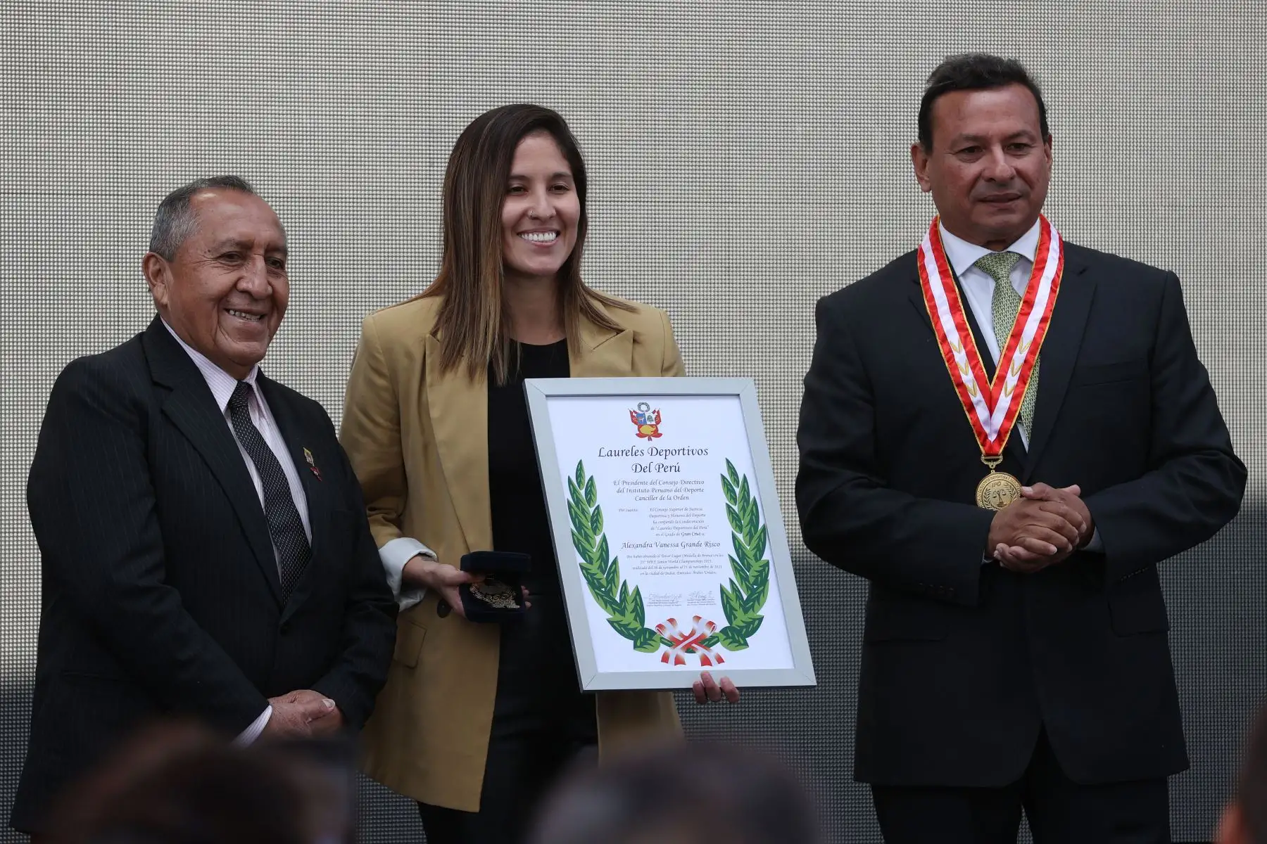 IPD entrega los laureles deportivos del Perú a diez destacados deportistas y para deportistas por sus importantes logros para el país. Alexandra Vanessa Grande Risco es una atleta peruana que se desempeña en el deporte de Karate. Ganadora de la Medalla de Oro en los Juegos Panamericanos Toronto 2015. Foto: ANDINA/Melina Mejía