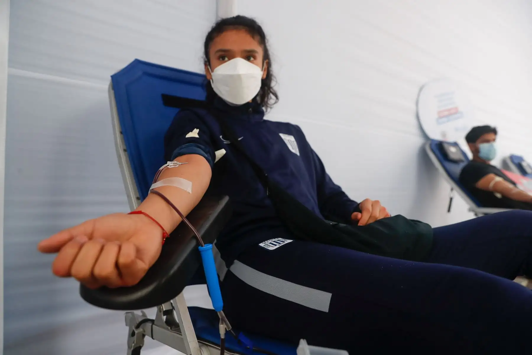 Exfutbolistas  y  personajes del espectáculo participan en la campaña de donación " Hincha de Sangre " Parque de la Exposición orientada a incentivar en la población el acto de solidaridad y salvar muchas vidas.
Foto: ANDINA/Renato Pajuelo