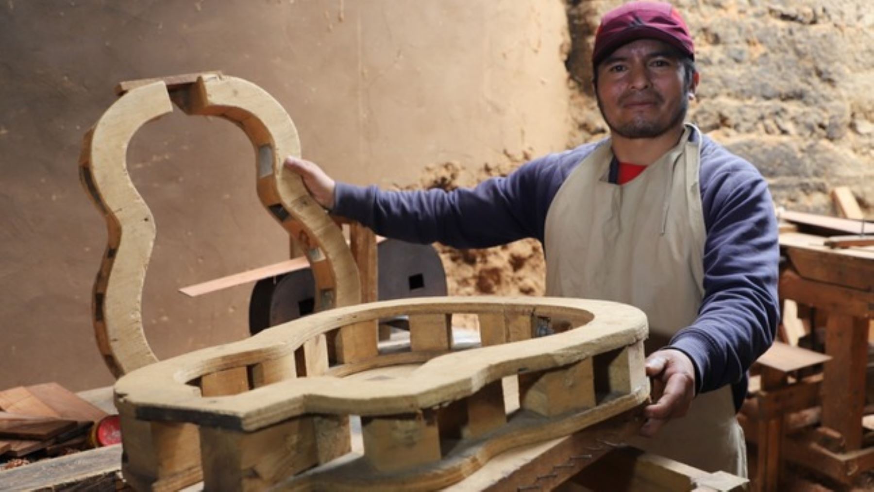 Producción de instrumentos musicales de Namora ya es Patrimonio Cultural de la Nación