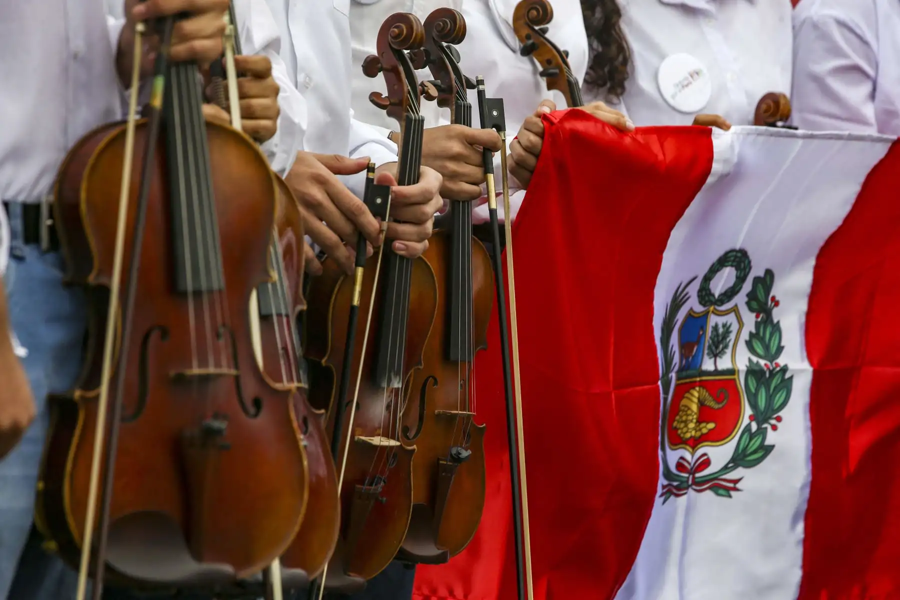 Orquesta Sinfonía por el Perú desarrolló una puesta en escena gratuita con repertorio peruano en la Alameda Chabuca Granda.
Foto: ANDINA/Carla Patiño Ramírez
