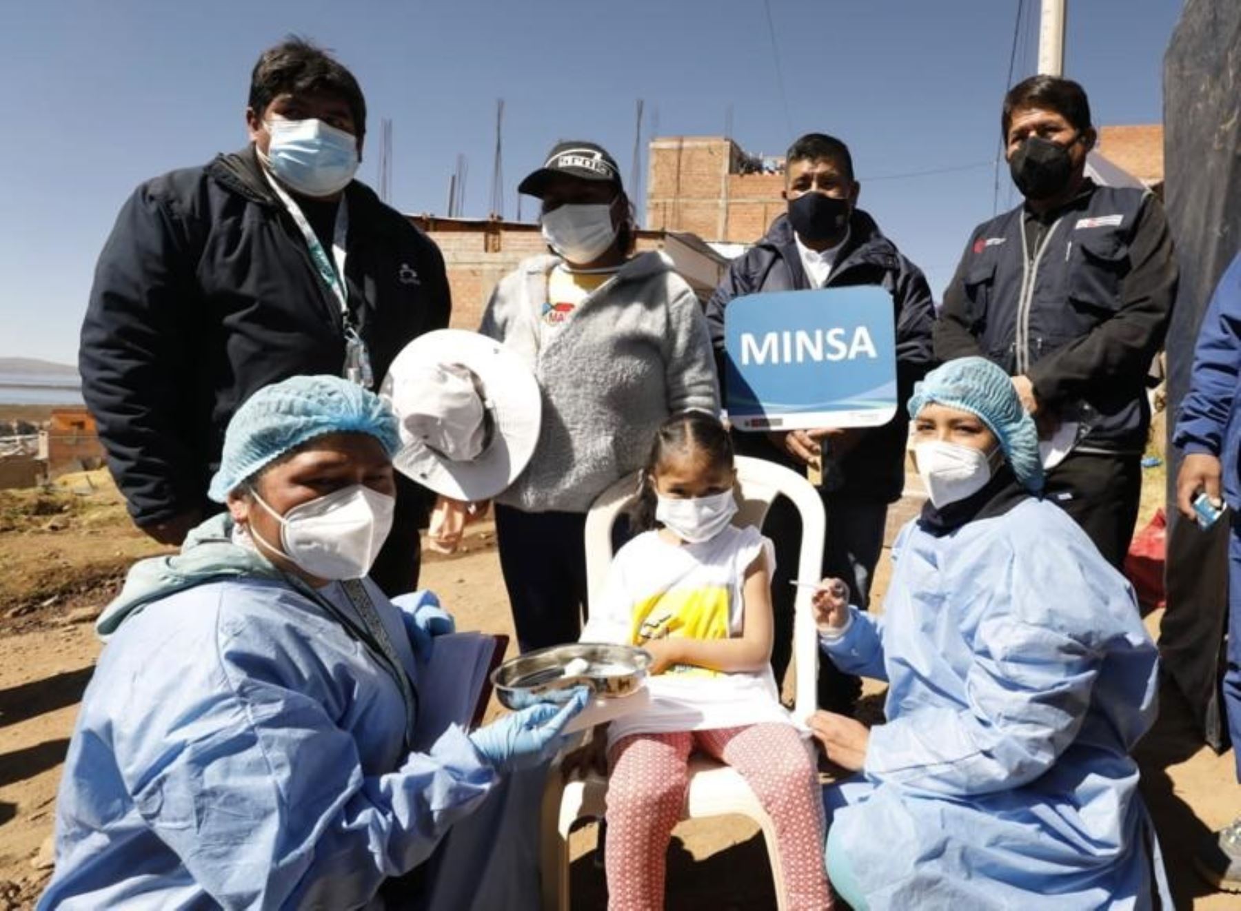 Minsa brindó atenciones de salud durante campaña gratuita que se desarrolló ayer en el barrio Manto Central de Puno.
