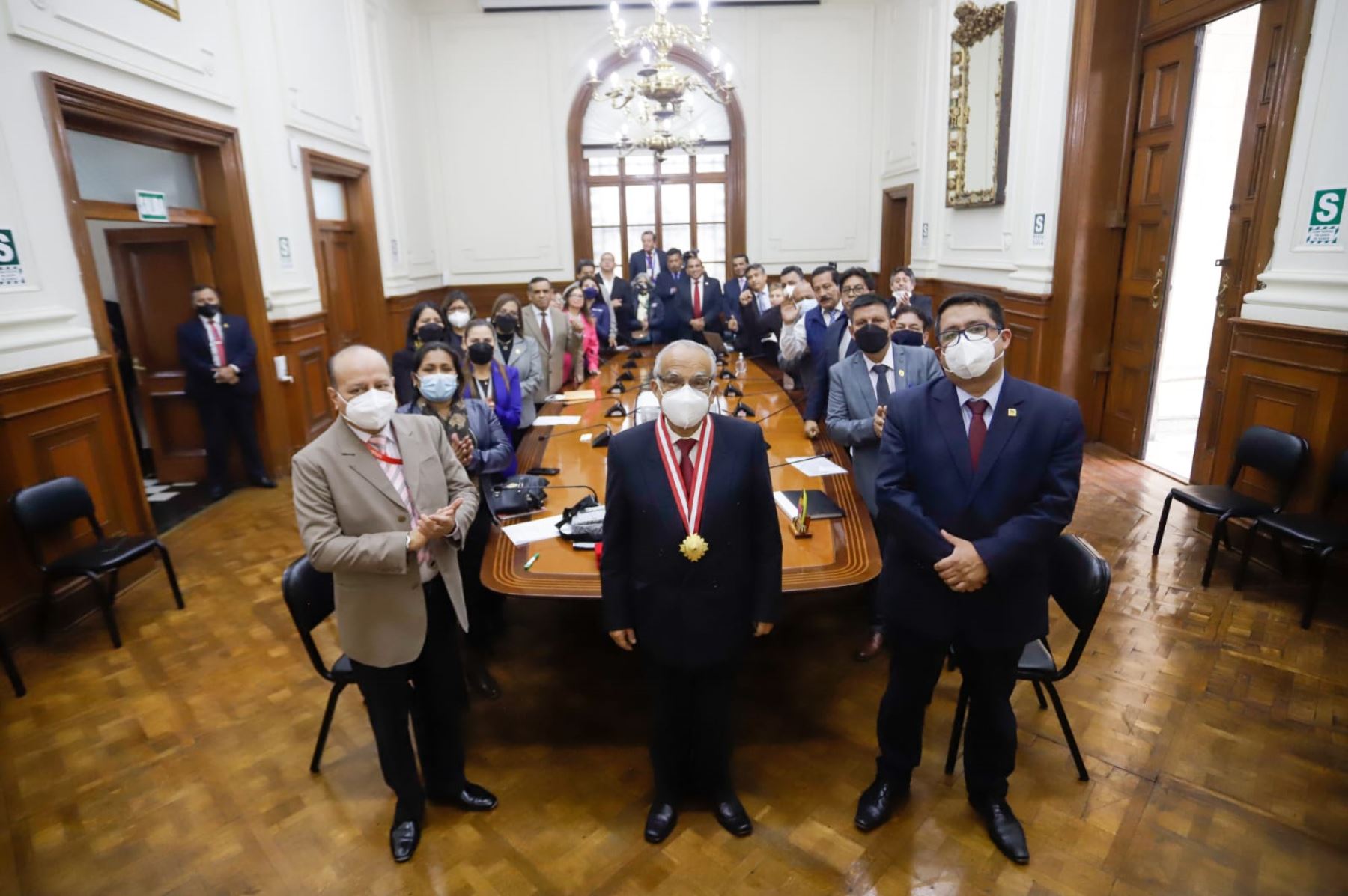 Presidente del Consejo de Ministros, Aníbal Torres se reunió con la Confederación Nacional de Trabajadores Estatales.