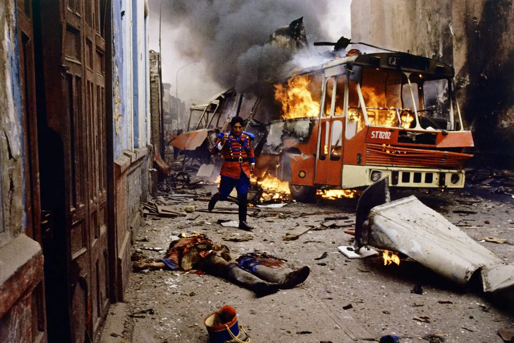 1989 Atentado de sendero luminoso contra la escolta presidencial. Foto: José Velásquez