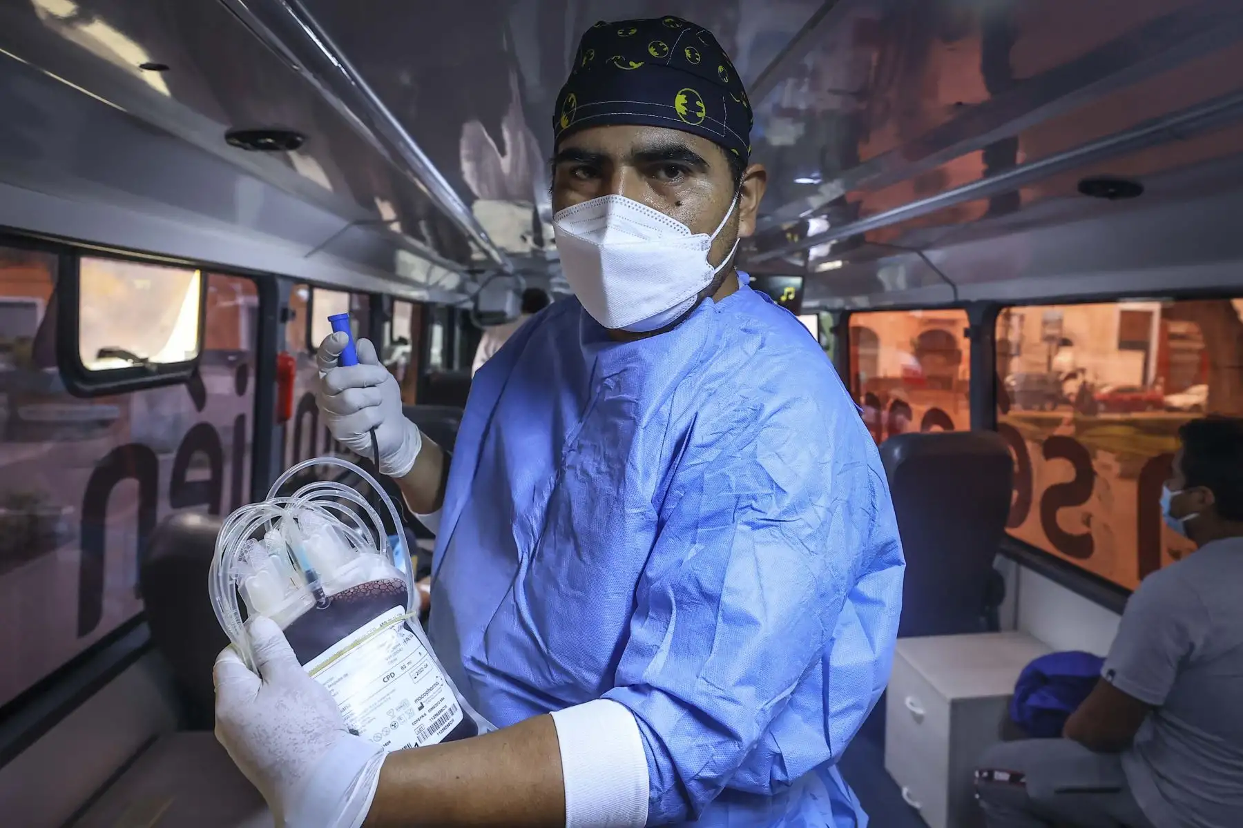 En el Día Mundial del Donante de Sangre, el Hospital de Emergencias Villa El Salvador (Heves) del Ministerio de Salud (Minsa) realiza una campaña de donación voluntaria de sangre en la plaza principal de Barranco, donde se encuentra el “Hemobus” para promover y recibir a todos los donantes voluntarios en el horario de 9:00 a.m. a 2:00 p.m. Foto: ANDINA/Andrés Valle
