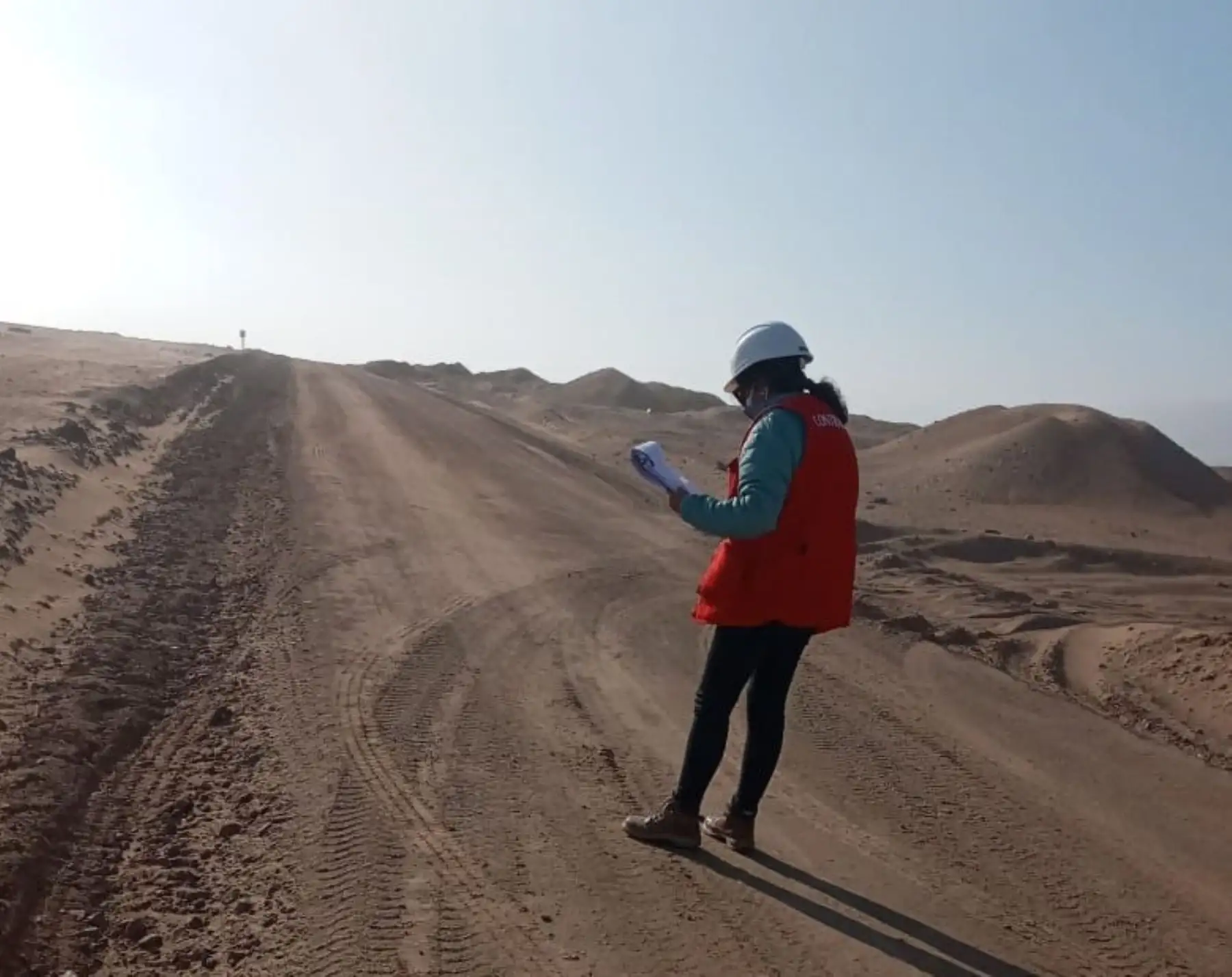 La Contraloría advierte que la obra vial y el proyecto de rescate arqueológico que se realizan en las Lomas de Ilo, en Moquegua se llevan a cabo sin control de calidad y sin la supervisión de un profesional responsable. Foto: ANDINA/difusión.