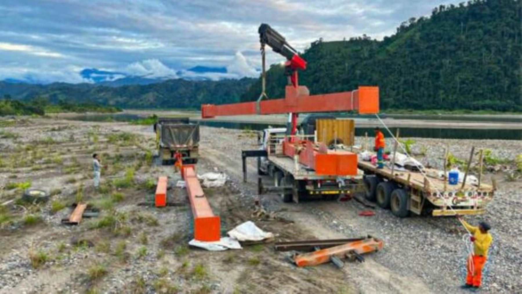 MTC: un 60 % de avance registra trabajos de instalación del puente Unión Mantaro