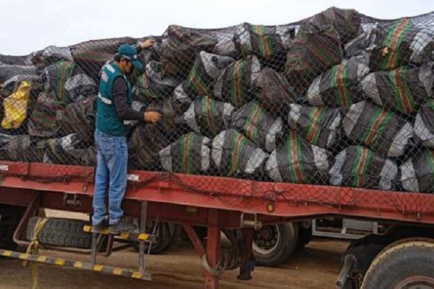 El cargamento de palo santo se dirigía a Desagüadero, frontera con Bolivia.