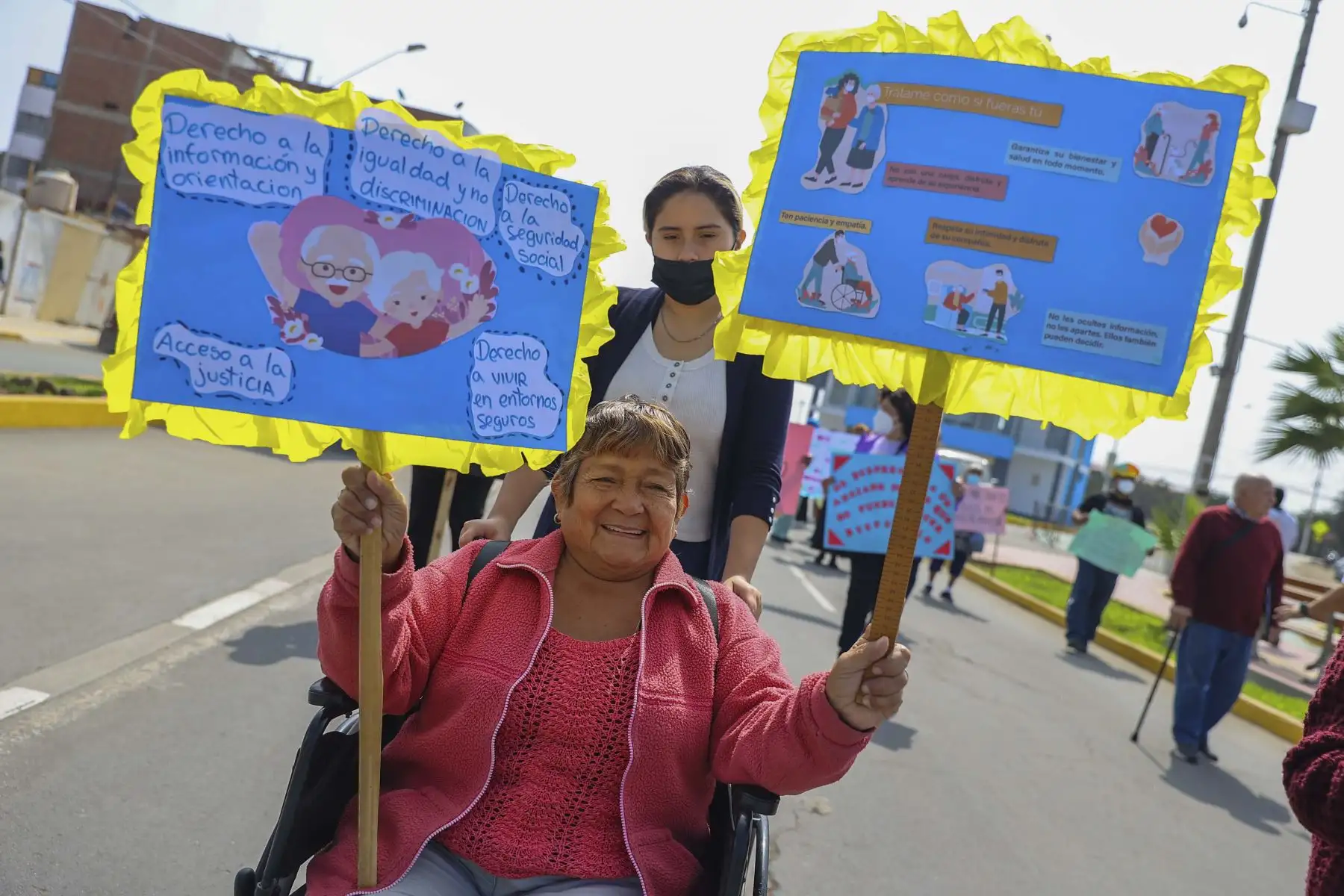 En el marco del Día Mundial de Toma de Conciencia del Abuso y Maltrato en la Vejez, adultos mayores del distrito de Punta Hermosa y balnearios aledaños, marcharon de manera pacífica, pero enérgica, pidiendo espacios dignos para poder realizar sus actividades. Foto: ANDINA/Difusión