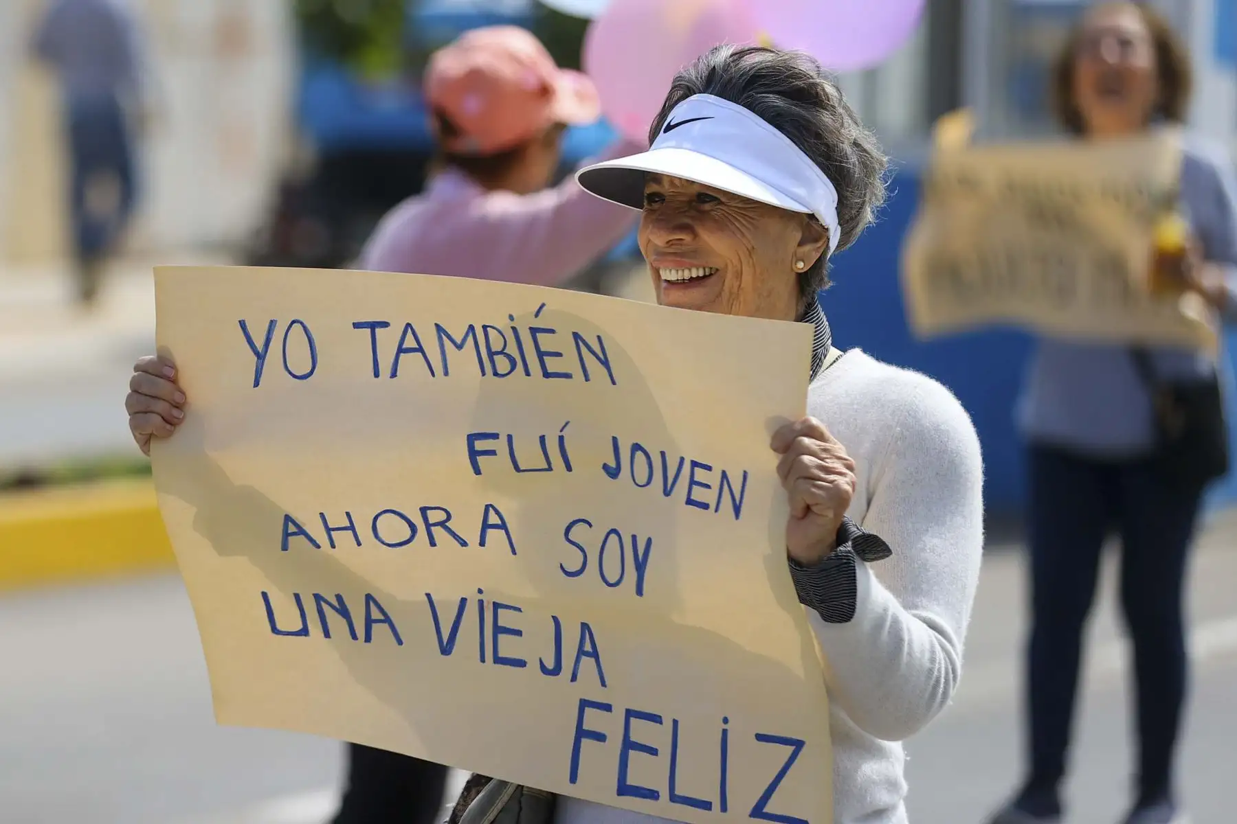 En el marco del Día Mundial de Toma de Conciencia del Abuso y Maltrato en la Vejez, adultos mayores del distrito de Punta Hermosa y balnearios aledaños, marcharon de manera pacífica, pero enérgica, pidiendo espacios dignos para poder realizar sus actividades. Foto: ANDINA/Difusión