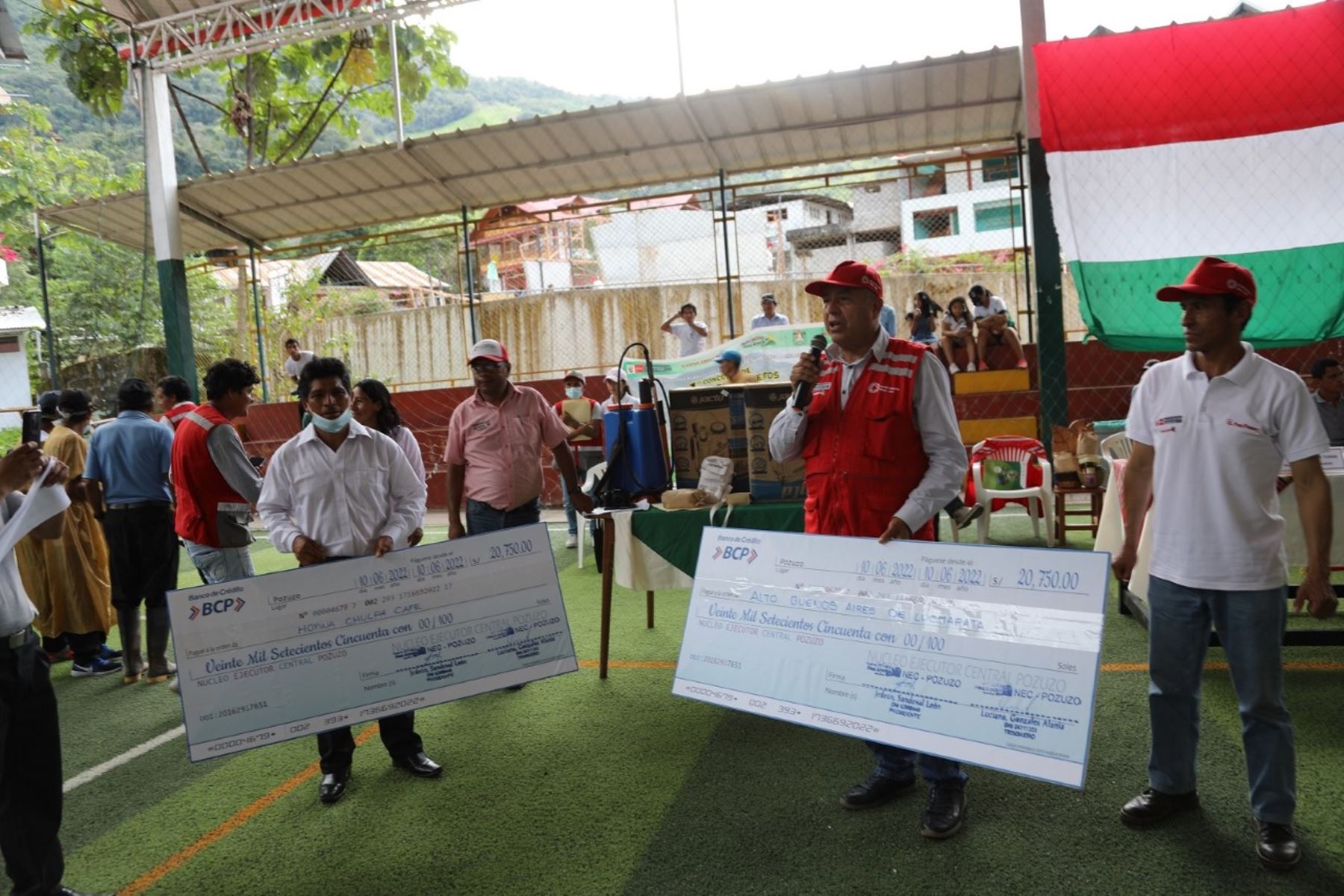 Pasco: Foncodes premia con financiamiento a 10 familias rurales emprendedoras de Pozuzo
