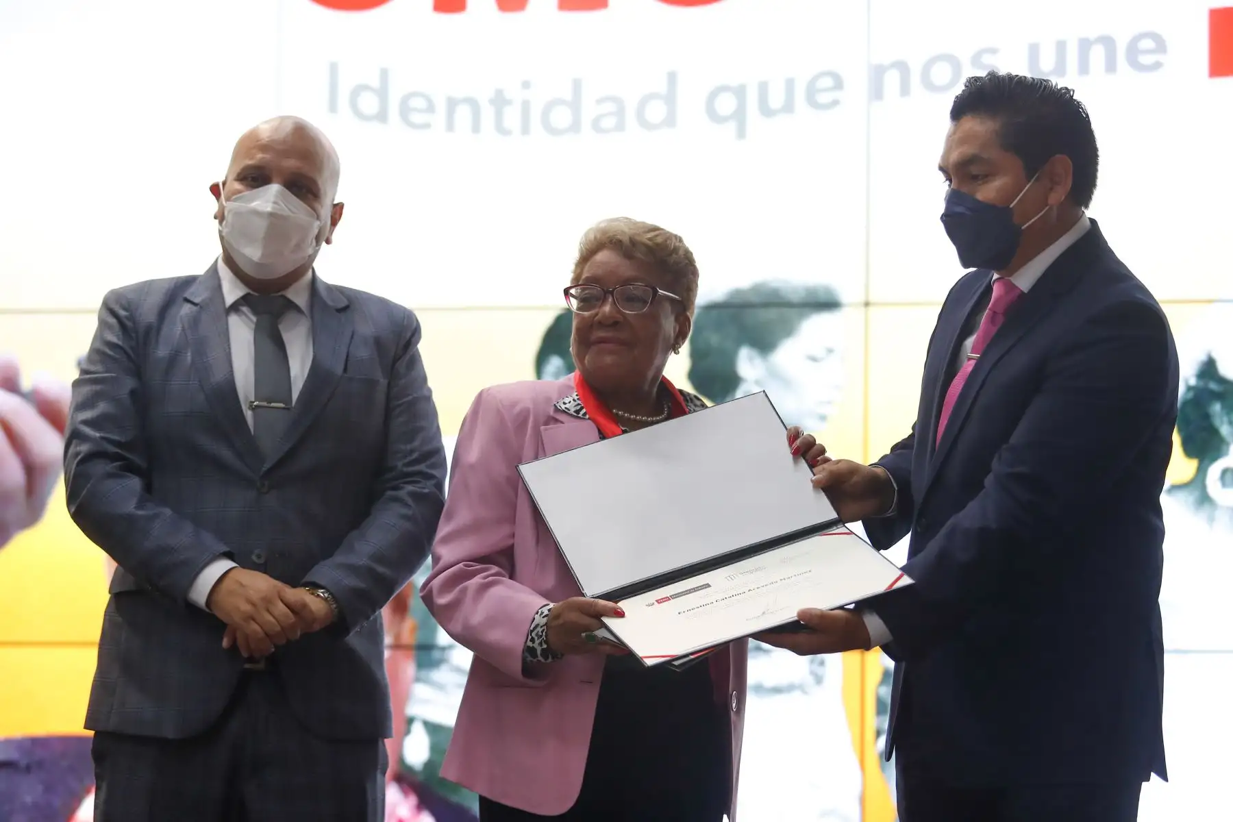 Ernestina Catalina Acevedo Martínez, es reconocida como Personalidad Meritoria de la Cultura a su trayectoria y contribución al desarrollo de la cultura del pueblo afroperuano en el país. Foto: ANDINA/ Renato Pajuelo