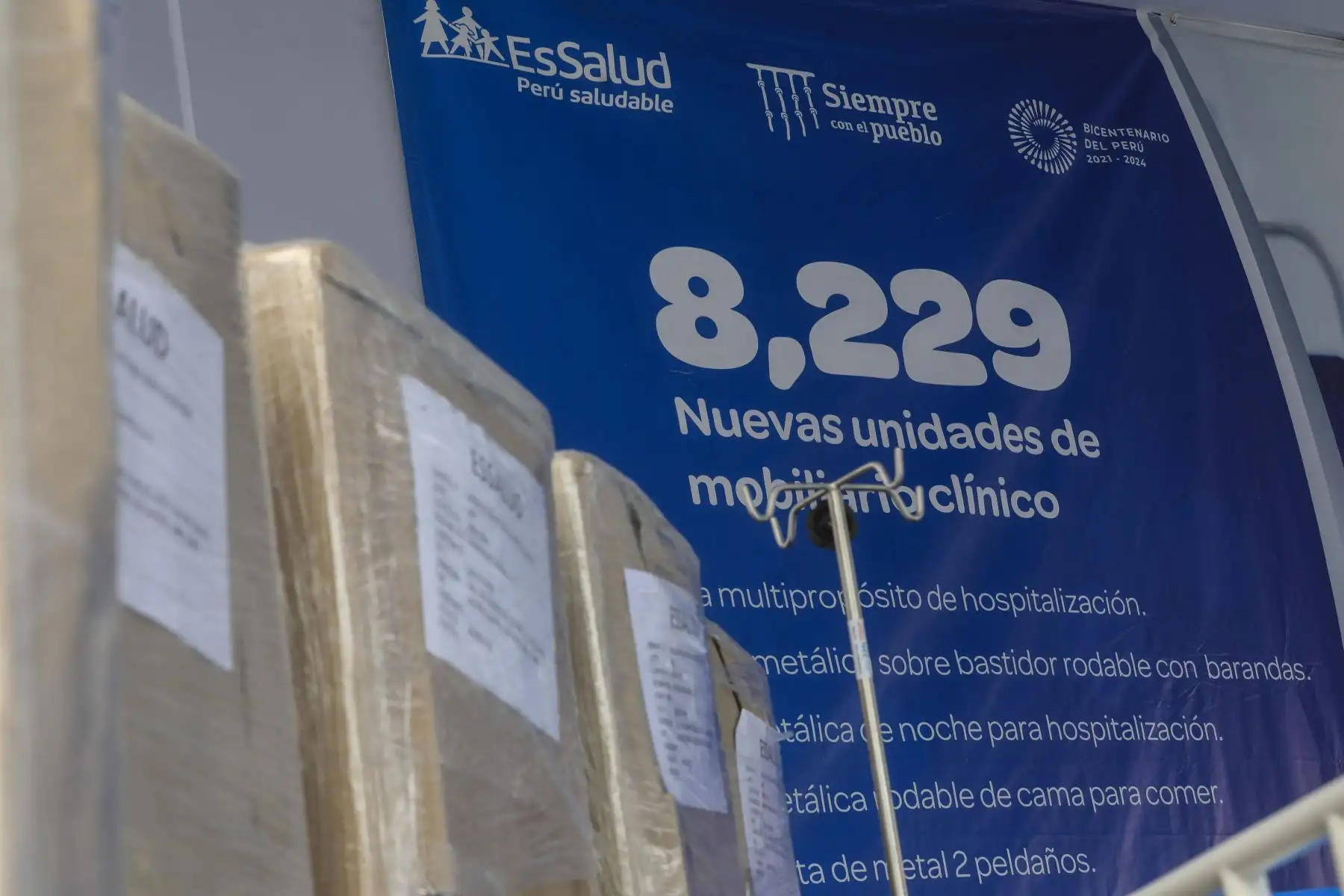 Con el objetivo de renovar sus bienes y brindar un mejor servicio a los millones de asegurados del país, el Seguro Social de Salud, a través del programa nacional “Compras a MYPErú”, recibió 8 229 unidades de mobiliario adquiridas a 10 micro y pequeñas para distribuirse en sus diferentes redes desconcentradas y asistenciales. Foto: Essalud