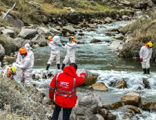 Gobierno dispone acelerar los trabajos de limpieza en la zona del río Chillón afectada por contaminación ambiental a causa del derrame de concentrado de zinc, anunció el titular del MTC, Juan Barranzuela. ANDINA/Difusión