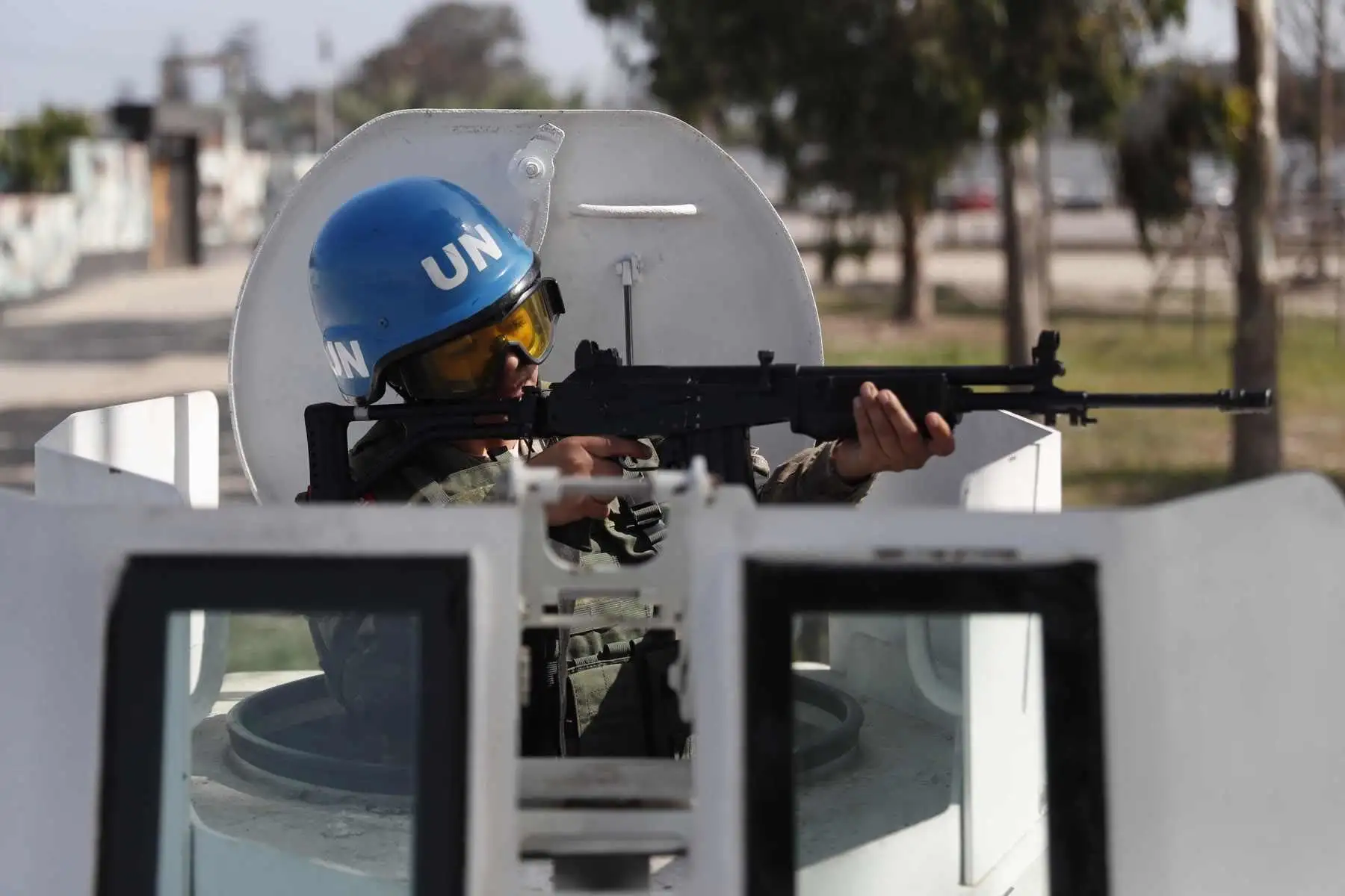 Mujeres participan en un entrenamiento militar del ejército del Perú, en la escuela de Chorrilos, en Lima. Foto: EFE