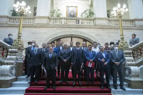 La Asamblea Nacional de Gobiernos Regionales solicitó la aprobación del proyecto de ley de adelanto de elecciones generales para superar la crisis. ANDINA/Difusión