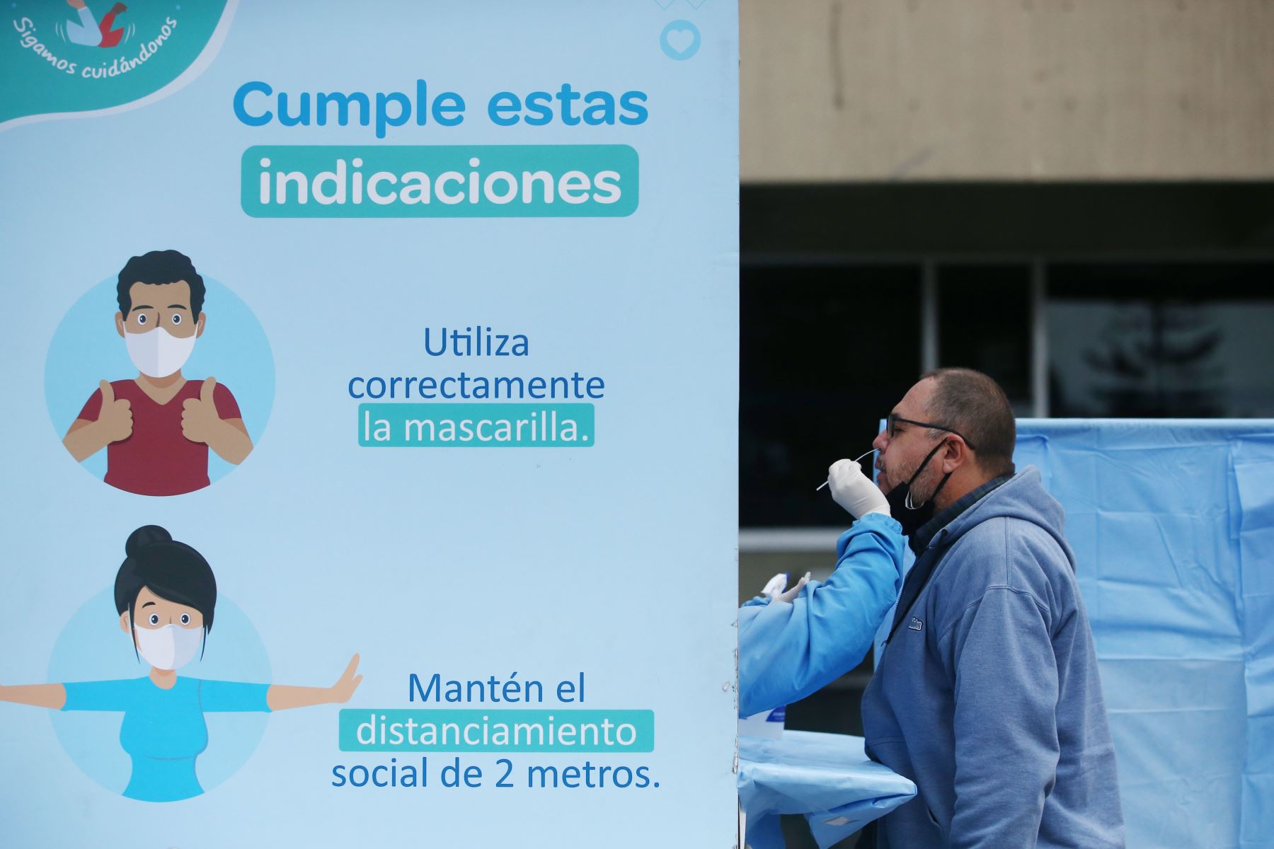En el marco del Día del Padre el Seguro Social de Salud (EsSalud) organizó una campaña preventiva gratuita, denominada ‘EsSalud cuida a papá’, dirigida a los todos los papitos de Lima y Callao.
Foto: ANDINA/Carla Patiño Ramírez