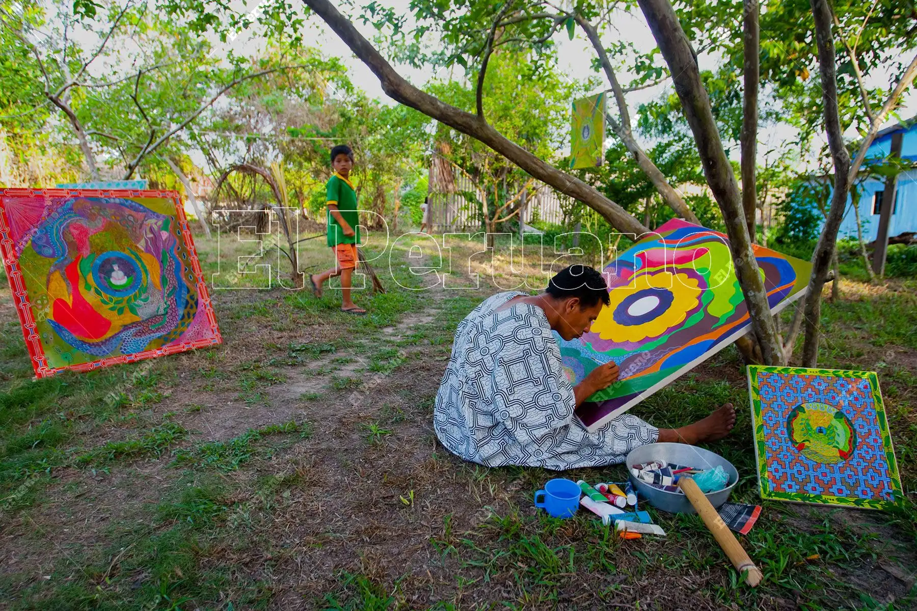 Pucallpai - 28 octubre 2009 / Artista de la comunidad shipiba de San Francisco. Foto: Diario Oficial El Peruano / Alberto Orbegoso
