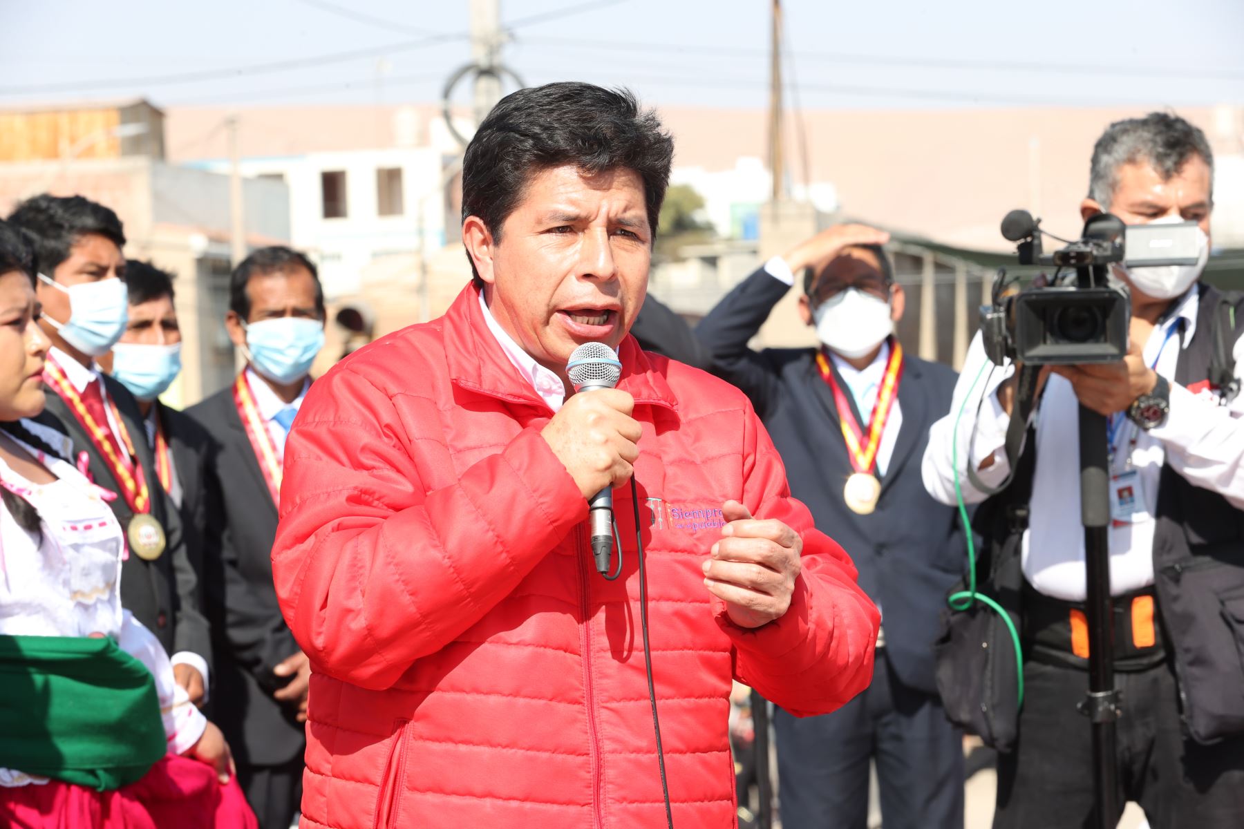 Presidente Castillo pide al Congreso poner en agenda los temas urgentes para el país