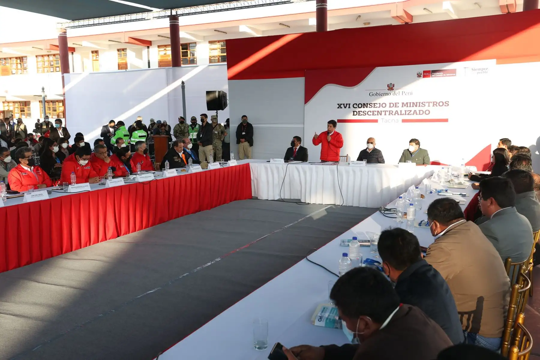 El presidente de la República, Pedro Castillo, participa en el XVI Consejo de Ministros Descentralizado, en Tacna. Foto: ANDINA/Prensa Presidencia