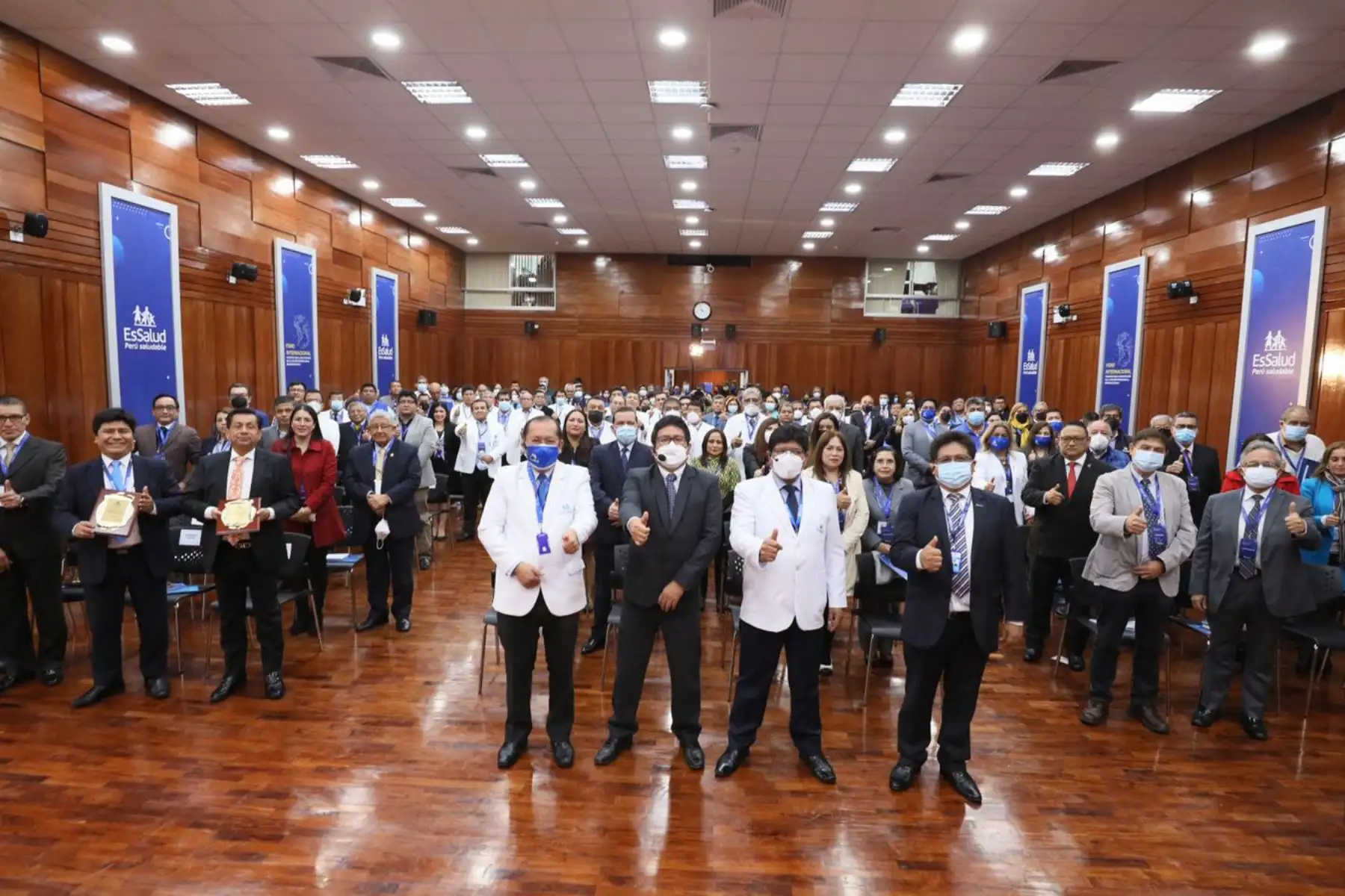 El Seguro Social de Salud (EsSalud) inaugura el Foro Internacional “Desafíos para la Reactivación de la Atención Primaria en la Seguridad Social” que se desarrolla con el objetivo de impulsar estrategias que fortalezcan los servicios de salud a nuestros asegurados, con énfasis en la atención primaria. Foto: EsSalud