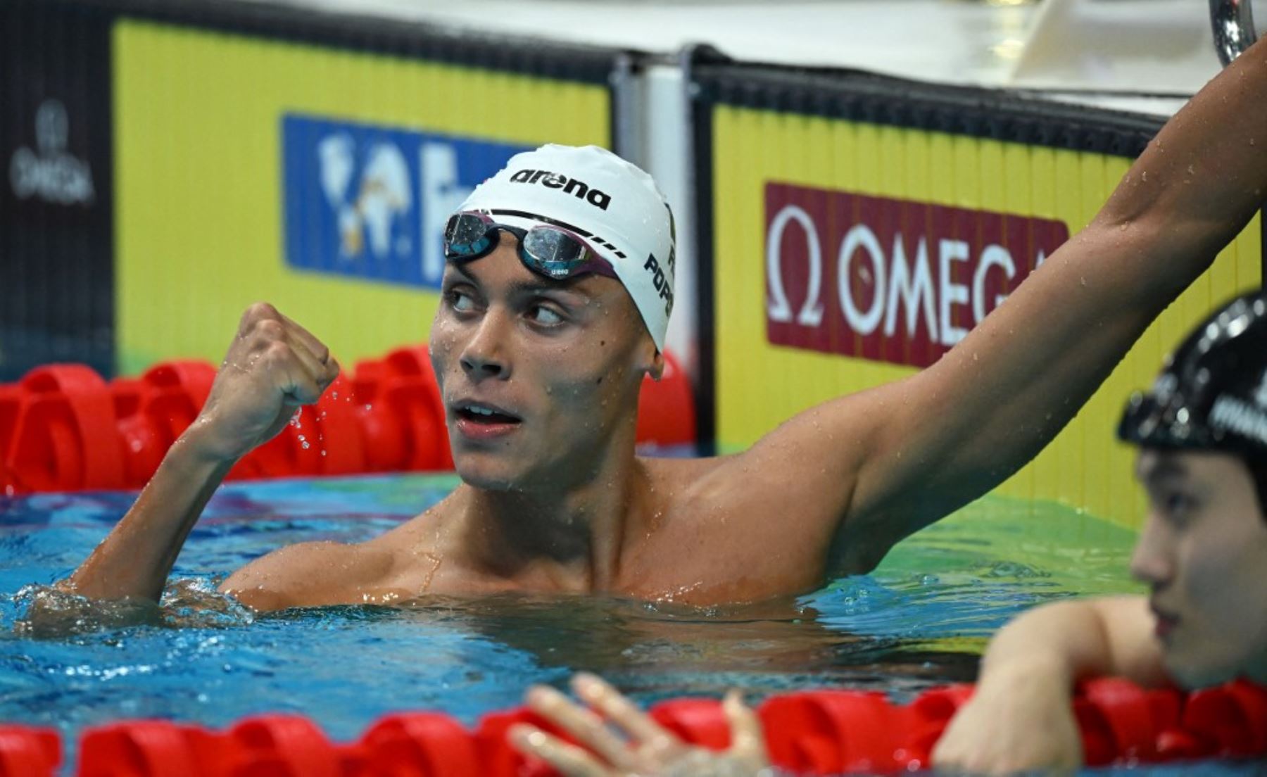 Nadador rumano David Popovici, 17 años, campeón del mundo de 200 m libres