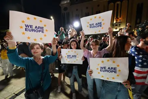 El deseo de esta antigua república soviética de ingresar a la UE y a la OTAN genera tensiones con Moscú que, en 2008, invadió este país caucásico. Foto: AFP
