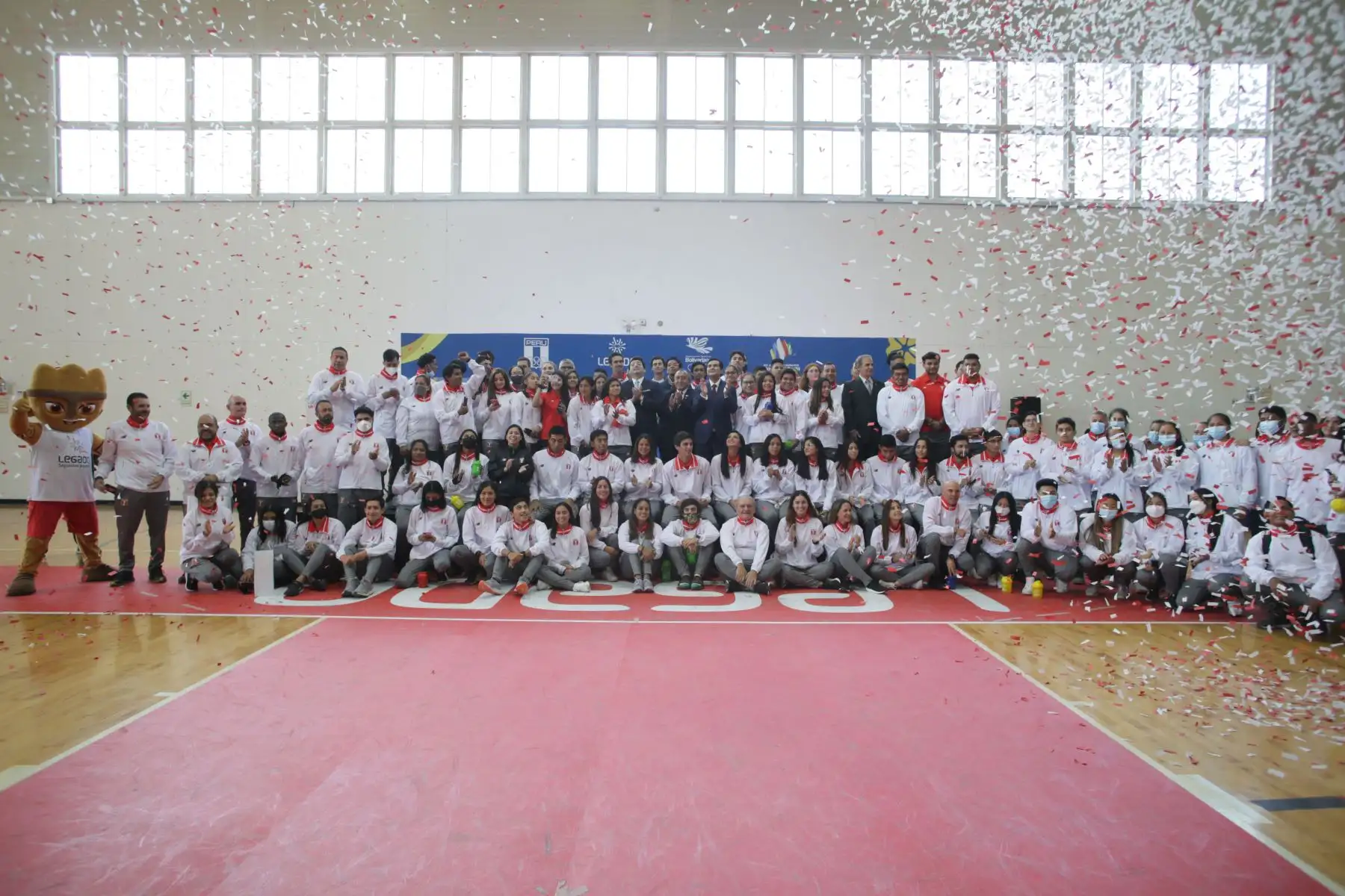 Presentación de los abanderados de Perú para los Juegos Bolivarianos Valledupar 2022.
La esgrimista María Luisa Doig y el judoca Juan Postigos serán nuestros representantes en este importante acto
Foto: LEGADO