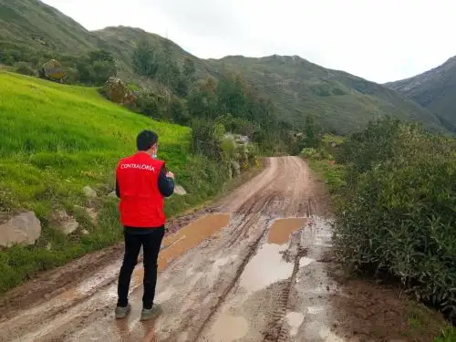 Huancavelica: Contraloría recibió alertas de presuntas irregularidades en obras públicas.