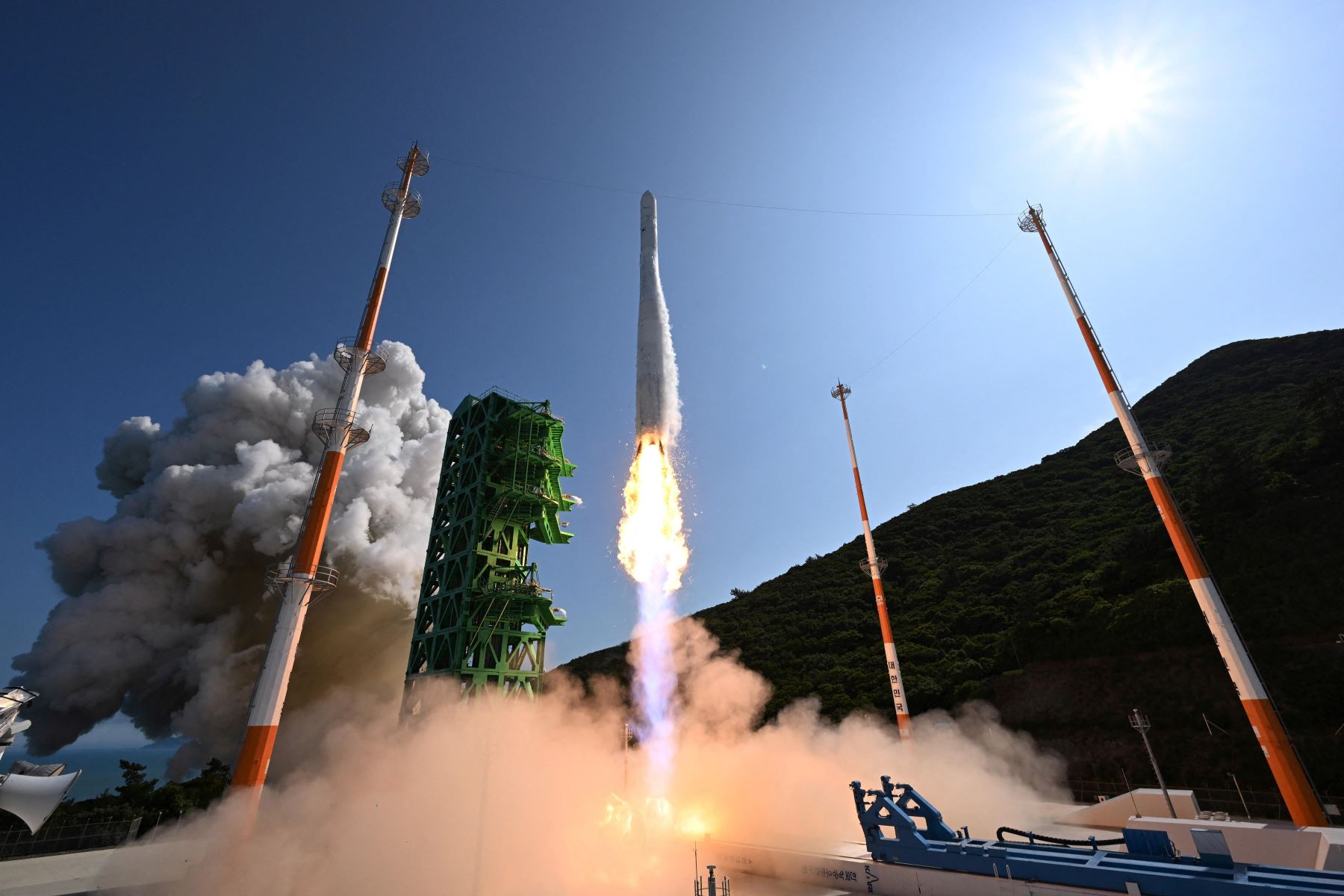 Corea del Sur lanza con éxito cohete Nuri y se suma a la élite aeroespacial