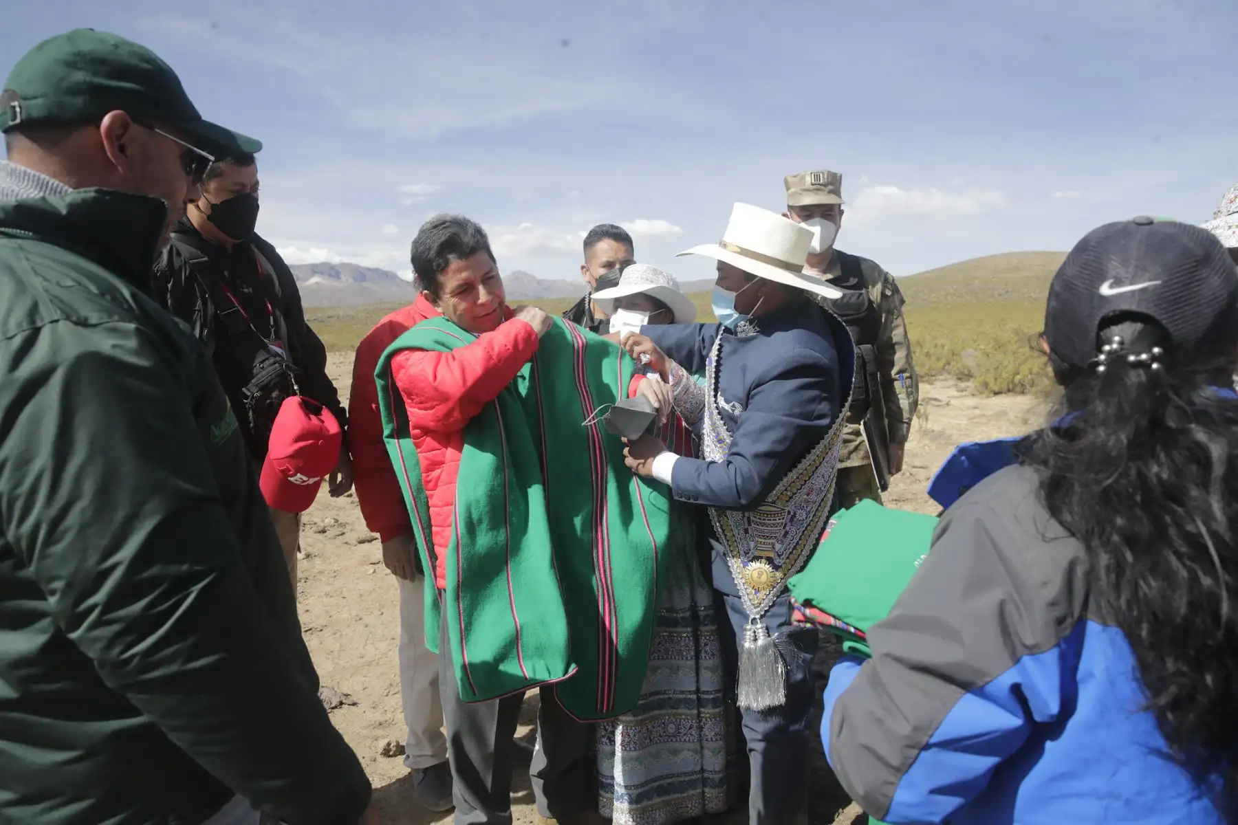 Presidente, Pedro Castillo, participa en la colocación de la primera piedra del proyecto de mejoramiento del servicio de recarga hídrica en el distrito de Coporaque, provincia de Caylloma, región Arequipa
Foto: ANDINA/Prensa Presidencia