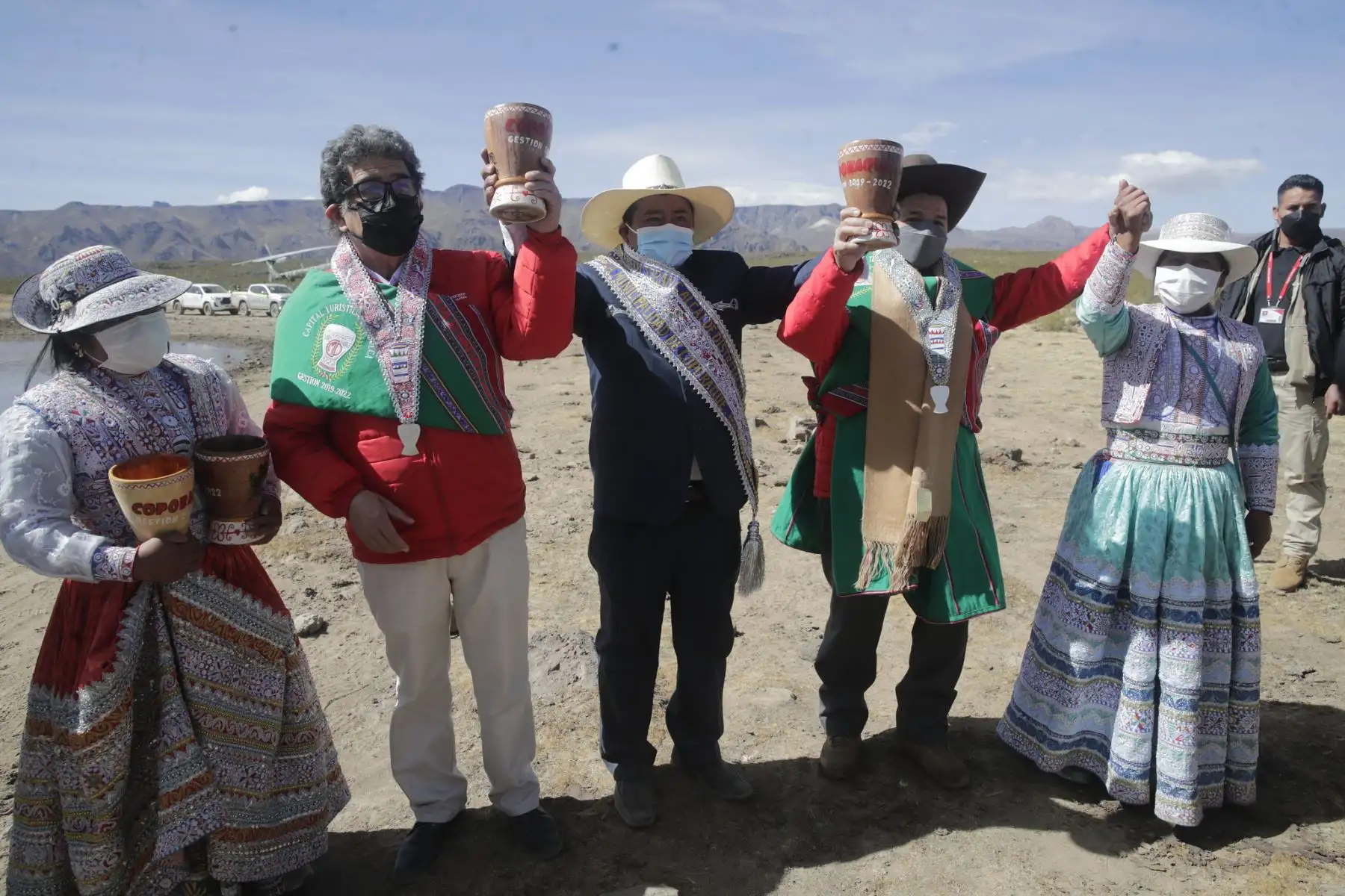 Presidente, Pedro Castillo, participa en la colocación de la primera piedra del proyecto de mejoramiento del servicio de recarga hídrica en el distrito de Coporaque, provincia de Caylloma, región Arequipa
Foto: ANDINA/Prensa Presidencia