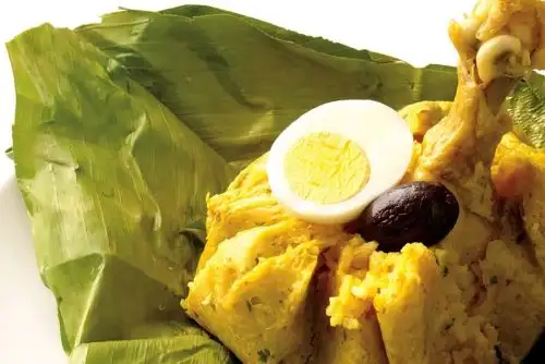 El juane es el embajador de la gastronomía amazónica peruana y se luce en todo su esplendor durante la celebración, el 24 de junio, de la Fiesta de San Juan, patrono de todas las regiones de la selva y una de las festividades más importantes del calendario turístico nacional.