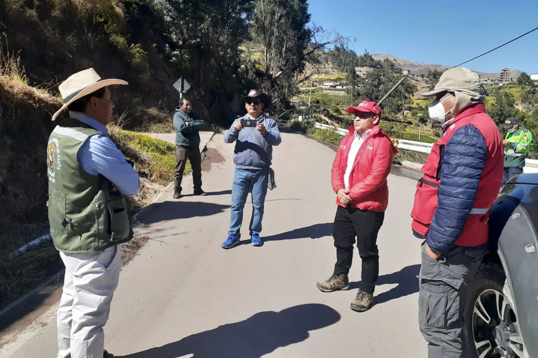 Comitiva del Mincetur se reunió con representantes de hoteles y restaurantes, el alcalde provincial de Canta y el coordinador de Turismo. Foto: ANDINA/difusión.