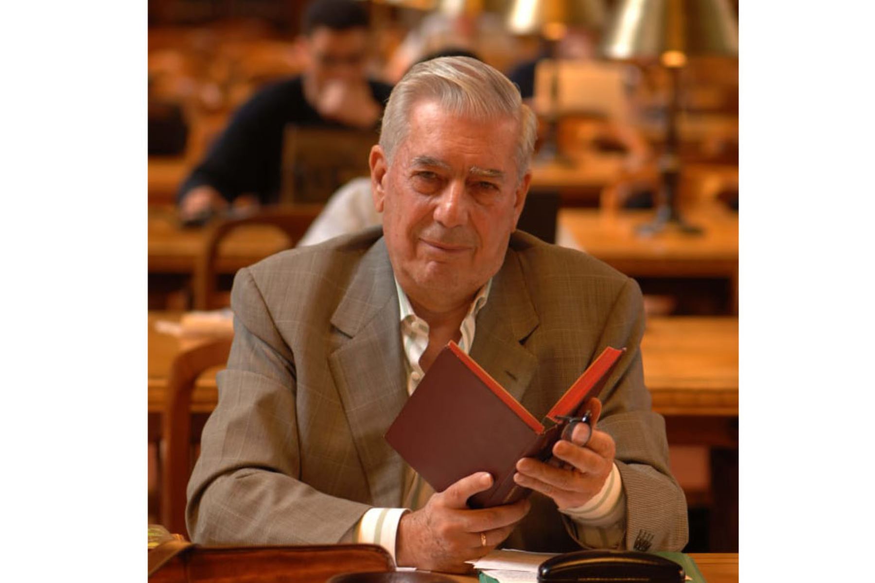 Premio Nobel de Literatura 2010 participará en el "Diálogo sobre la libertad: Mario Vargas y jóvenes del Valle del Mantaro". Foto:  ANDINA/difusión.