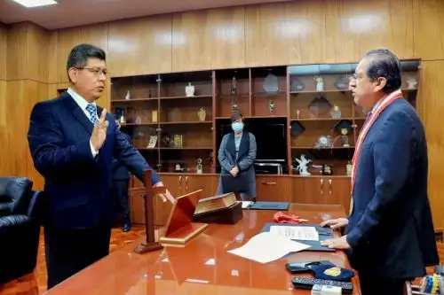 Juramentan nuevos fiscales adjuntos supremos provisionales