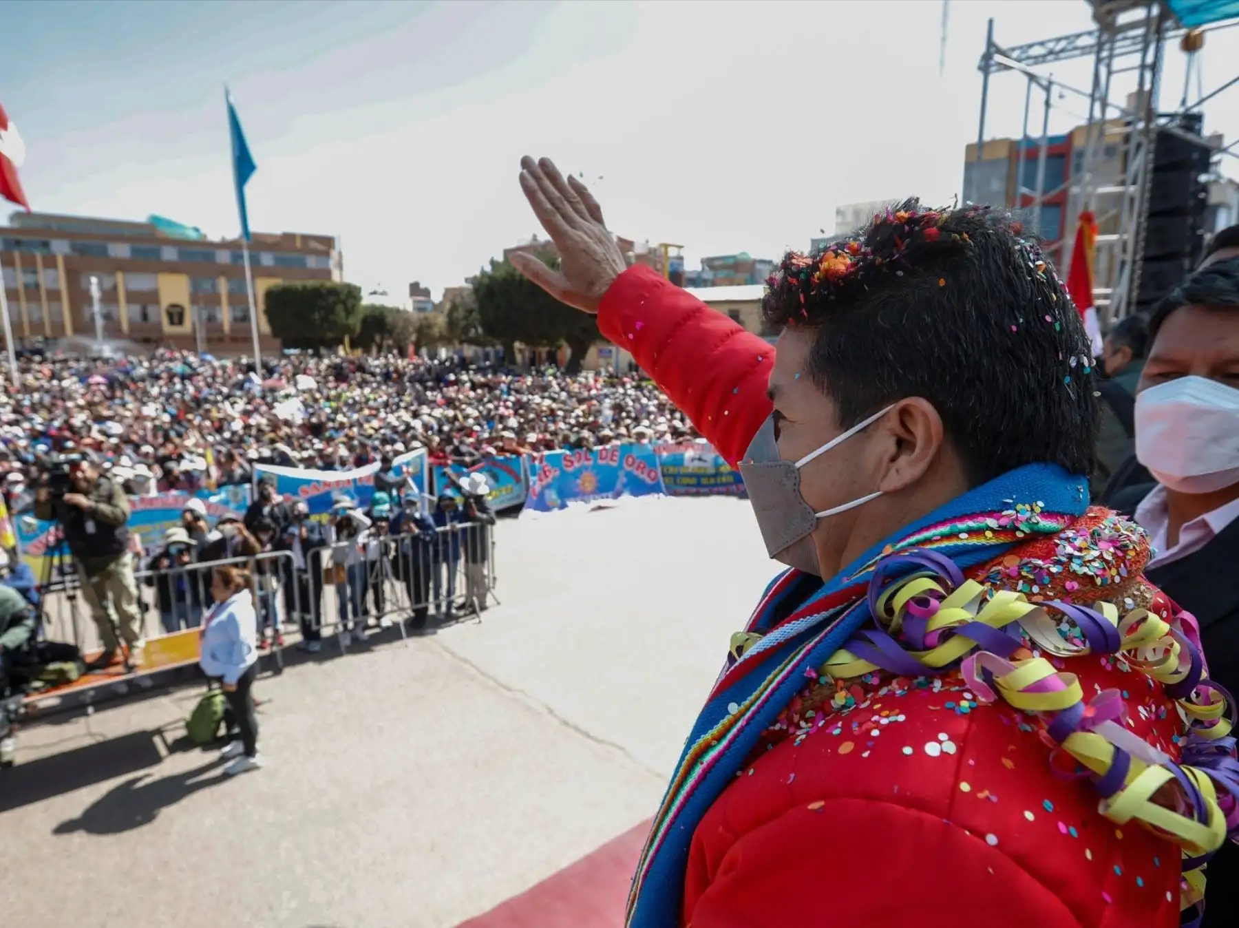 Durante su encuentro con la población y autoridades de la región Puno, desde Juliaca, el presidente Pedro Castillo, anunció que convocará a un Consejo de Ministros extraordinario para reforzar la atención de la población, agricultura y ganadería frente a las heladas y el friaje.