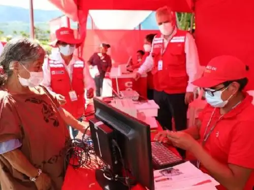 Alrededor de 1,000 adultos mayores usuarios del programa Pensión 65 recibieron subvenciones y apoyo económico Yanapay en Mazamari.