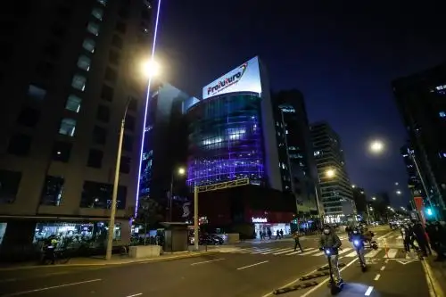 Vista de una AFP en el distrito financiero de Lima. ANDINA