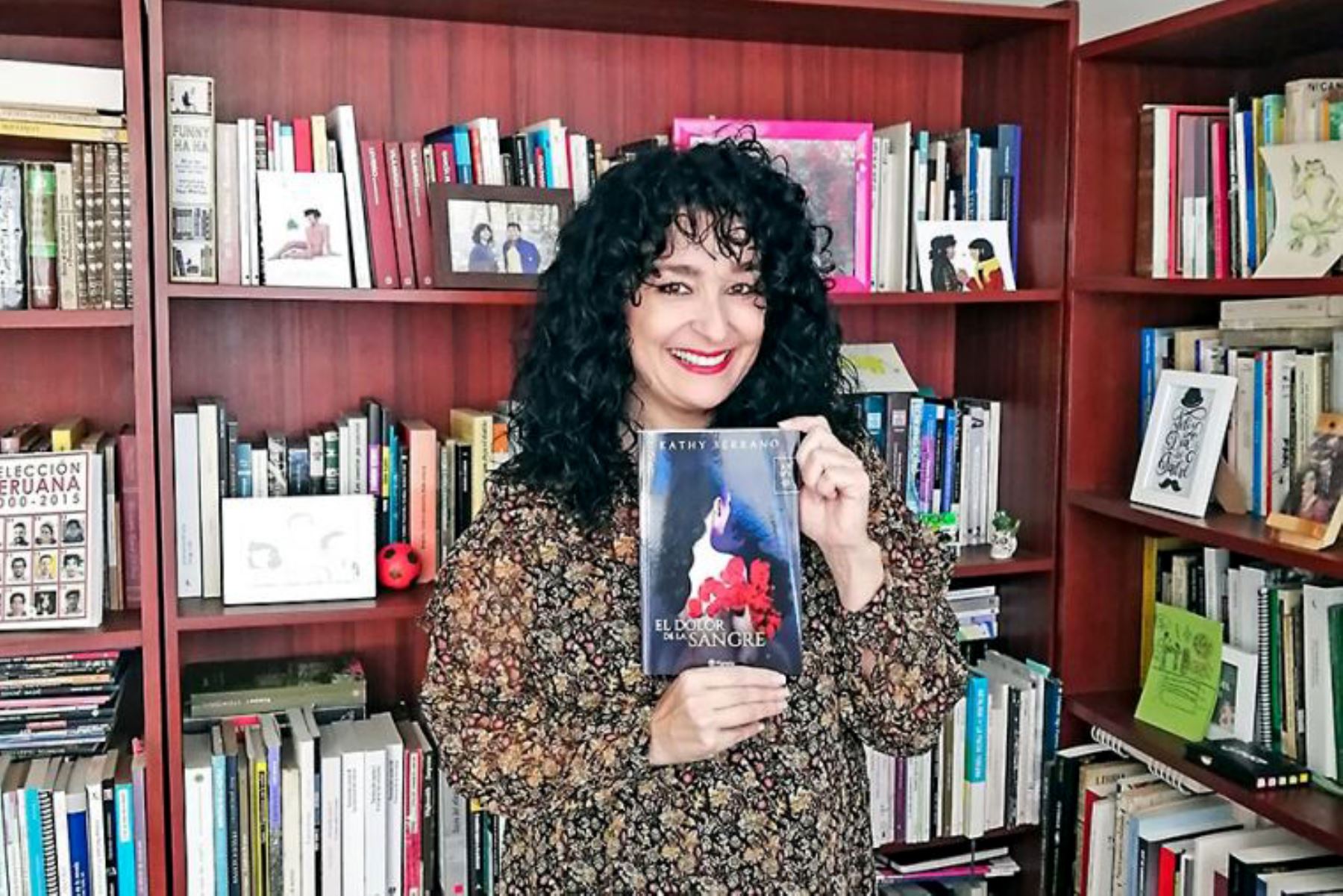 Kathy Serrano presenta novela sobre el regreso de una venezolana a su patria