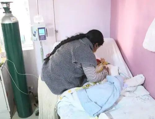 Junín reporta más de 27,000 atenciones de casos de infecciones respiratorias agudas en lo que va del año. La cifra supera en más del 100 % a los casos reportados durante todo el 2021 que registró 13,000 atenciones. Foto: Pedro Tinoco