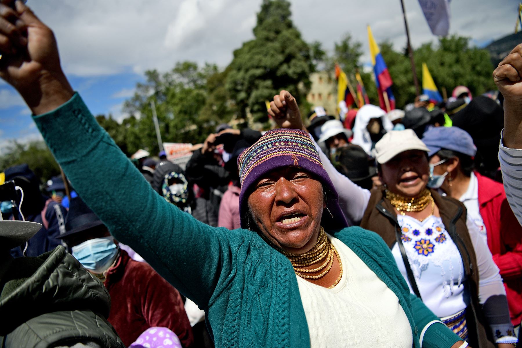 El fuego del descontento sigue ardiendo en Quito sin que se sepa cuánto tardará en extinguirse. Foto: AFP