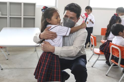 El presidente Pedro Castillo inauguró el colegio N° 11057 "San Lorenzo" en la región Lambayeque