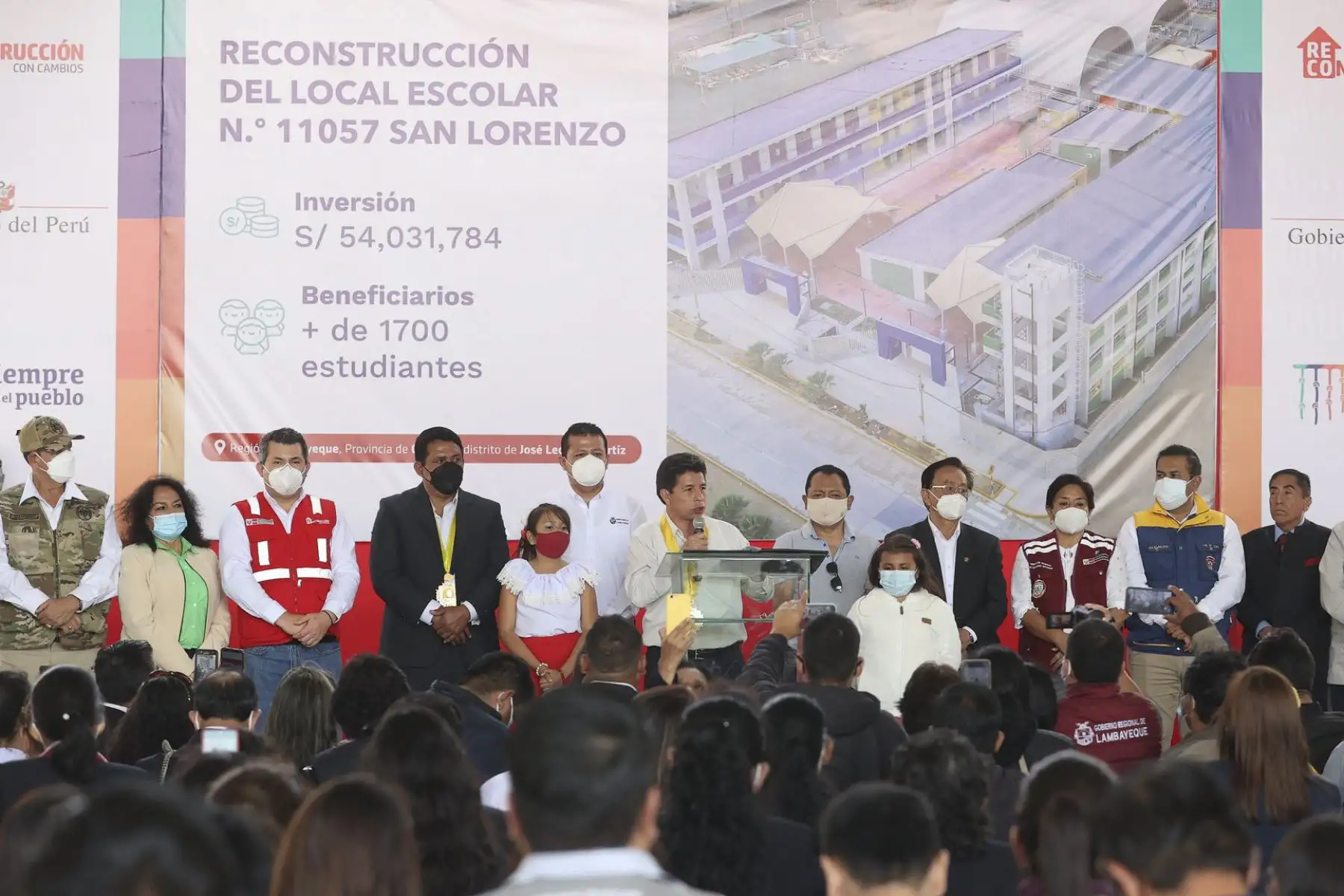 El presidente Pedro Castillo Terrones, inauguró el colegio N° 11057 "San Lorenzo" en el distrito de José Leonardo Ortiz. Esta nueva infraestructura educativa permitirá que más de 1700 alumnos estudien en mejores condiciones. La inversión fue más de S/54 millones.
Foto: ANDINA/Presidencia Perú