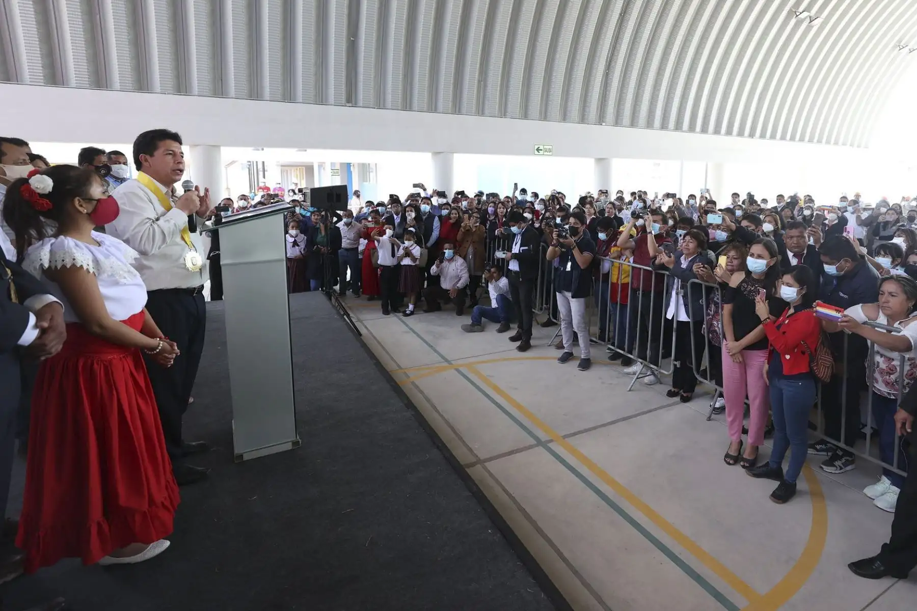 El presidente Pedro Castillo Terrones, inauguró el colegio N° 11057 "San Lorenzo" en el distrito de José Leonardo Ortiz. Esta nueva infraestructura educativa permitirá que más de 1700 alumnos estudien en mejores condiciones. La inversión fue más de S/54 millones.
Foto: ANDINA/Presidencia Perú