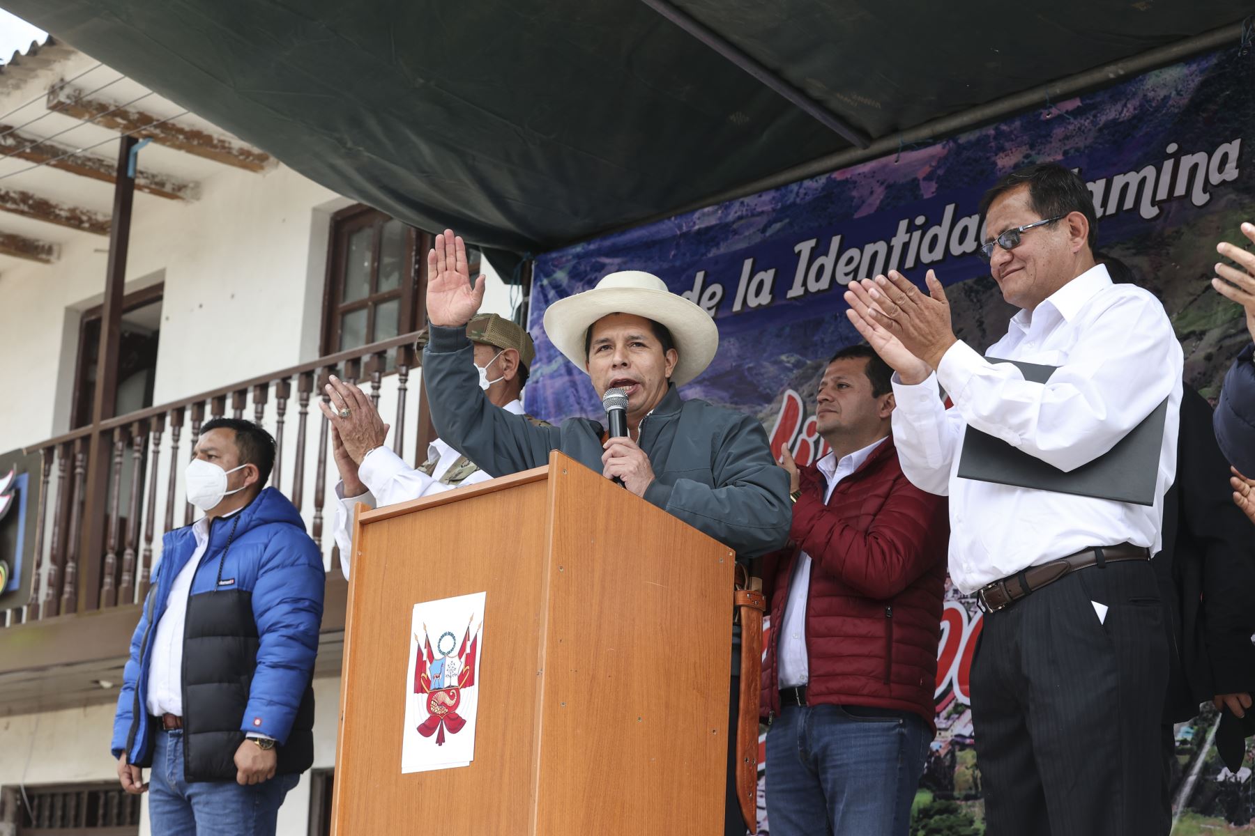 El presidente Pedro Castillo, sostiene un encuentro con la población del distrito de Llama, provincia de Chota, región Cajamarca. Foto: ANDINA/ Prensa Presidencia