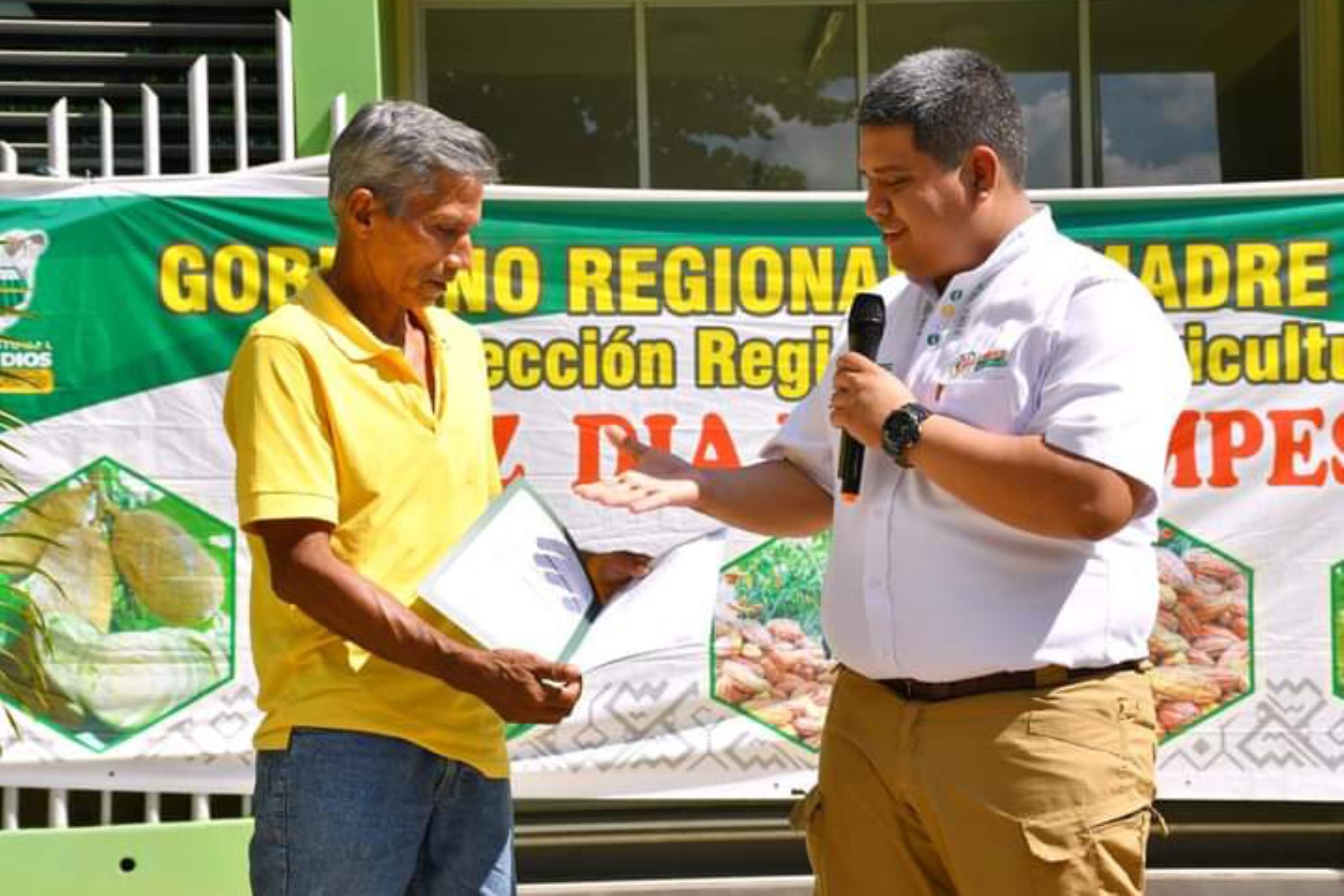 Madre de Dios: otorgan 163 títulos de propiedad rural a agricultores de Tambopata