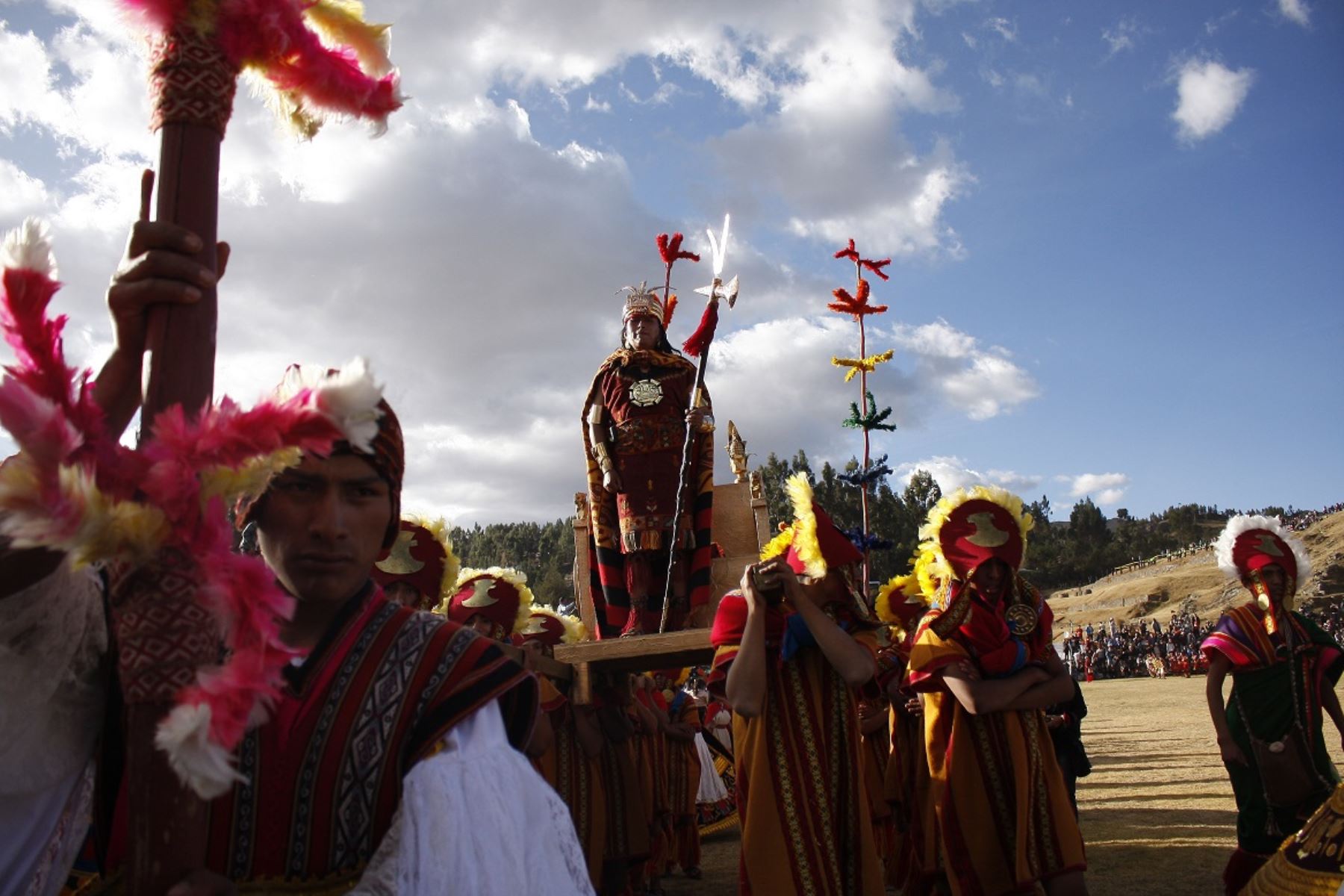 El Inti Raymi o Fiesta del Sol volvió e hizo vibrar a cusqueños y turistas que apreciaron escenificación. Foto: ANDINA/Percy Hurtado Santillán